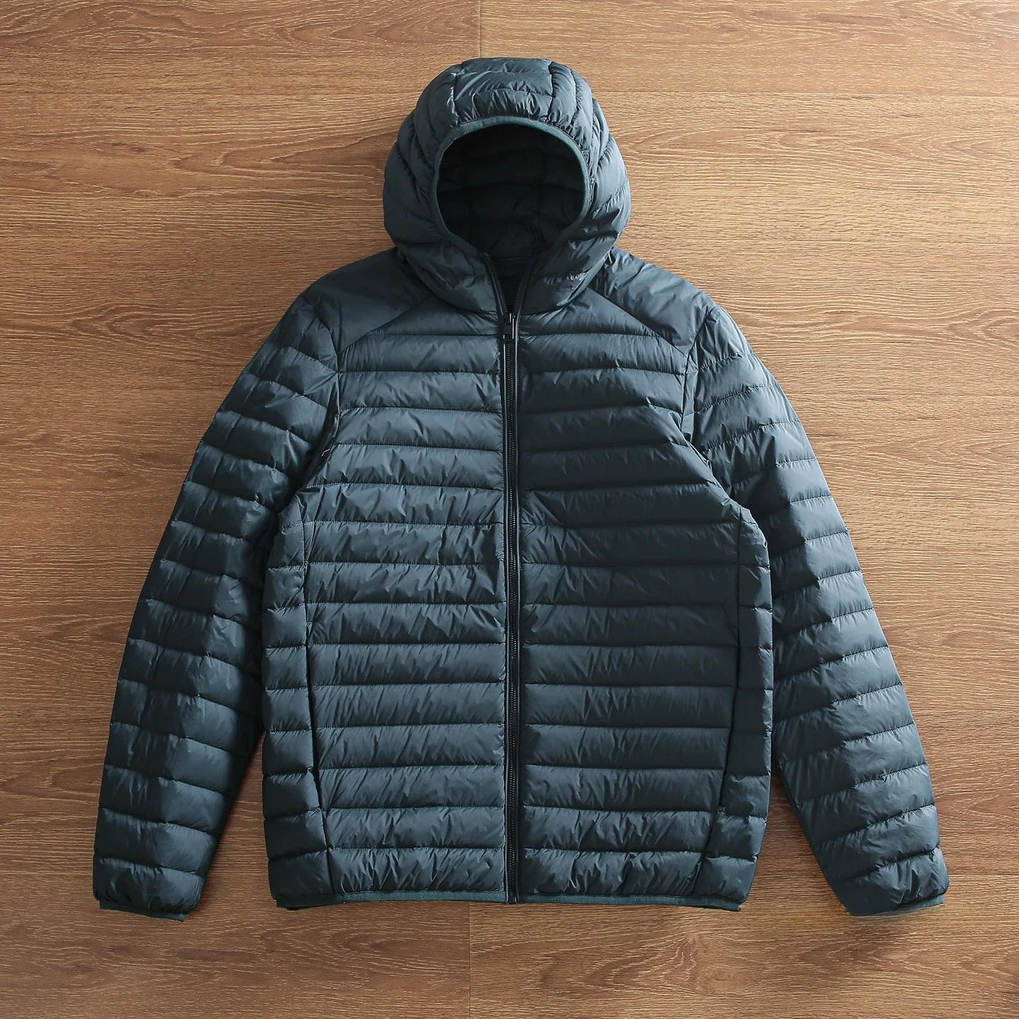 Мужская зимняя повседневная утепленная куртка-жилет с капюшоном, наполненная полиэфирным волокном и искусственным пухом, теплая, стандартного кроя, для города, на молнии
Мужская зимняя повседневная утепленная куртка-жилет с капюшоном, наполненная полиэфирным волокном и искусственным пухом, теплая, стандартного кроя, для города, на молнии