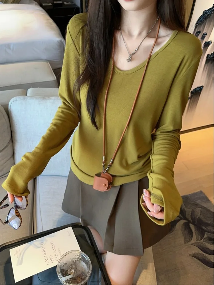 Korean Style Versatile Color Casual Inner Wear Long Sleeve V-Neck Women's Autumn Winter Top Fashionable Base Shirt
Korean Style Versatile Color Casual Inner Wear Long Sleeve V-Neck Women's Autumn Winter Top Fashionable Base Shirt