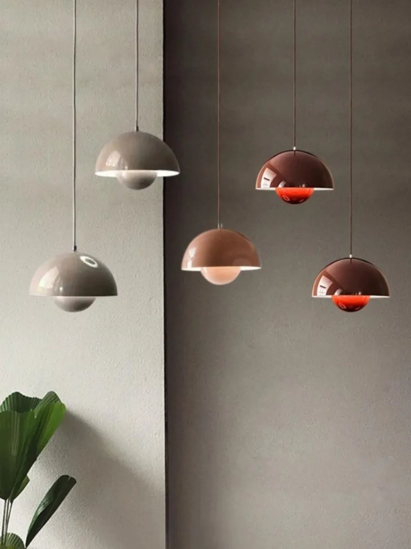 2025 Hot Selling Danish Bud Chandelier Nordic Modern VP1 Bedroom Bedside Lamp Bar Restaurant Single Head Small Chandelier
2025 Hot Selling Danish Bud Chandelier Nordic Modern VP1 Bedroom Bedside Lamp Bar Restaurant Single Head Small Chandelier