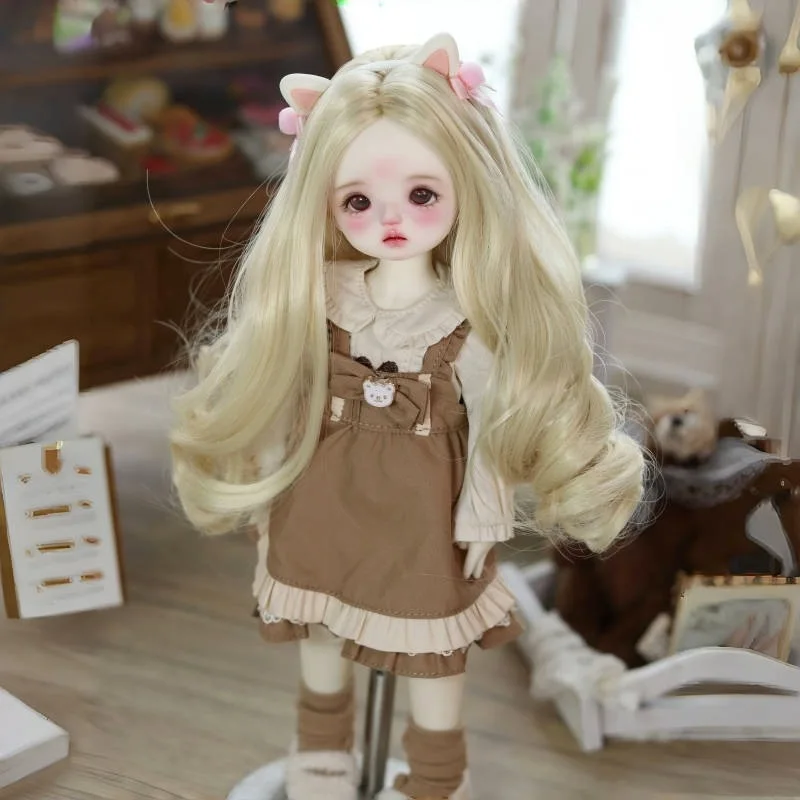 BJD doll wig for 1/6 size Mid-part long curly hair blonde wig doll accessories
BJD doll wig for 1/6 size Mid-part long curly hair blonde wig doll accessories