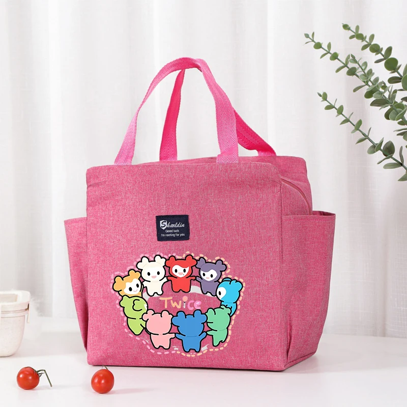 Kpop TWICE Student Lunch Bag Insulation Bento Pack Woman Cute Thermal Food Bag Cartoon Meal Pack IcePack Man Lunch Handbag Gift
Kpop TWICE Student Lunch Bag Insulation Bento Pack Woman Cute Thermal Food Bag Cartoon Meal Pack IcePack Man Lunch Handbag Gift