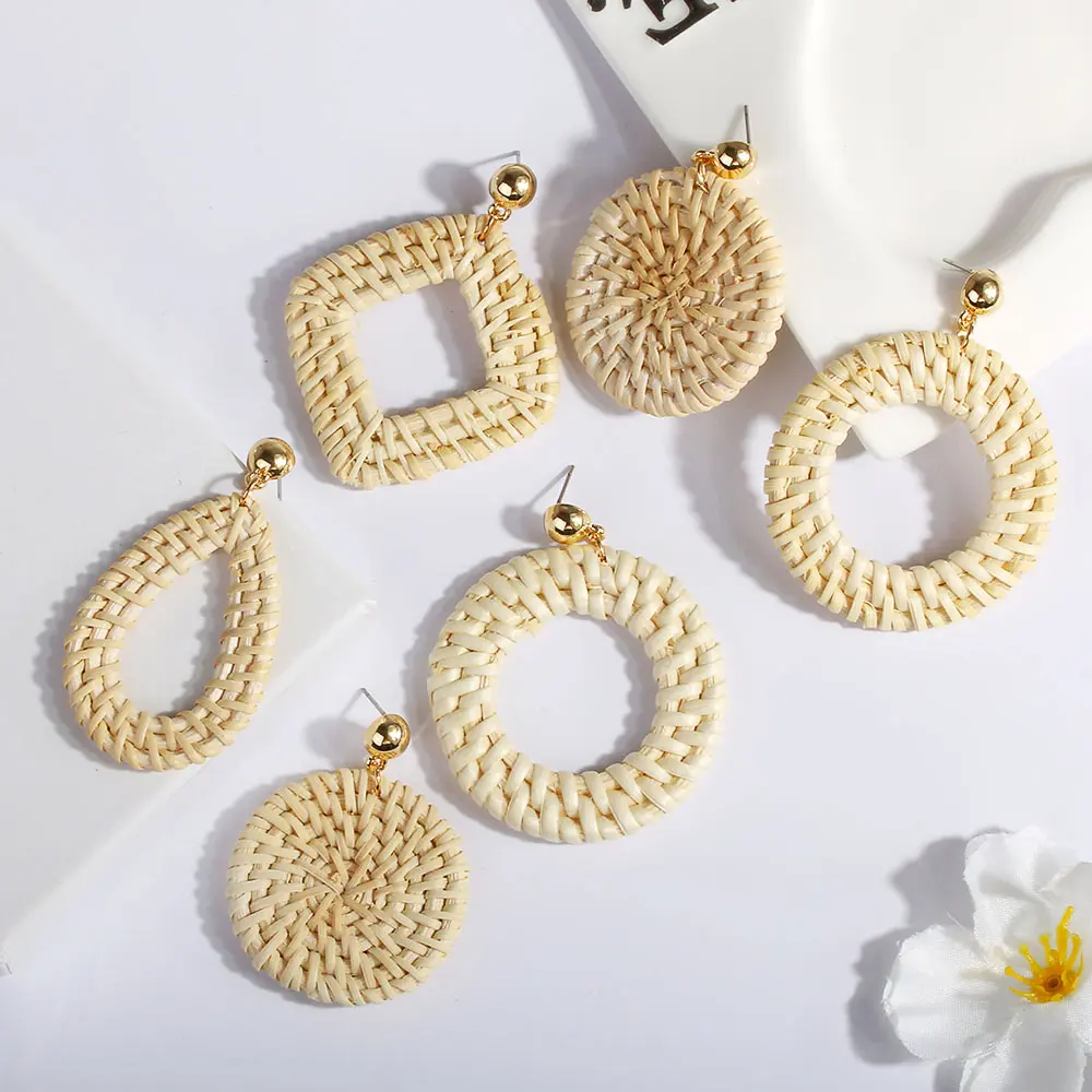 10PCS Wholesale Vine Woven Earrings Women Korean Minimalist Hoops Natural Fiber Handmade Jewelry Bulk Lot Boho Chic Accessories
10PCS Wholesale Vine Woven Earrings Women Korean Minimalist Hoops Natural Fiber Handmade Jewelry Bulk Lot Boho Chic Accessories
