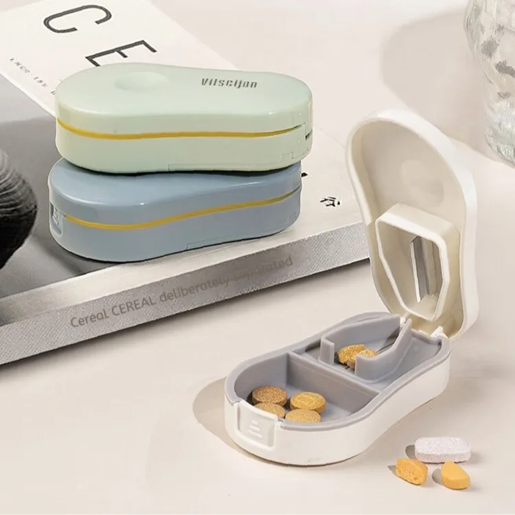 Резак для таблеток, разделитель таблеток для резки маленьких таблеток или больших таблеток в половине, нарезки таблеток, планшетов, лезвие из нержавеющей стали, размер путешествий 
Резак для таблеток, разделитель таблеток для резки маленьких таблеток или больших таблеток в половине, нарезки таблеток, планшетов, лезвие из нержавеющей стали, размер путешествий