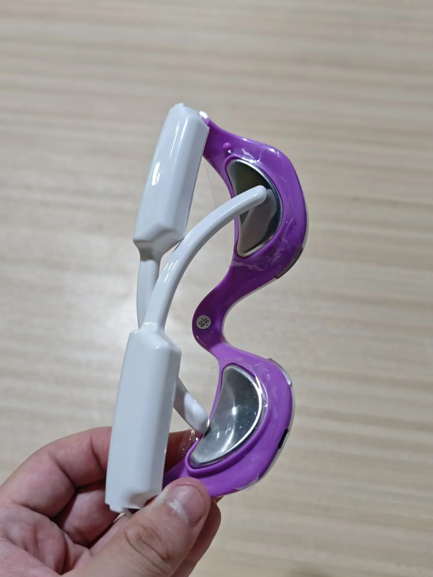 3D-массажер для глаз с вибрацией и нагревом, перезаряжаемый для темных кругов, морщин и отечности, подарочный набор для ухода за глазами против старения
3D-массажер для глаз с вибрацией и нагревом, перезаряжаемый для темных кругов, морщин и отечности, подарочный набор для ухода за глазами против старения