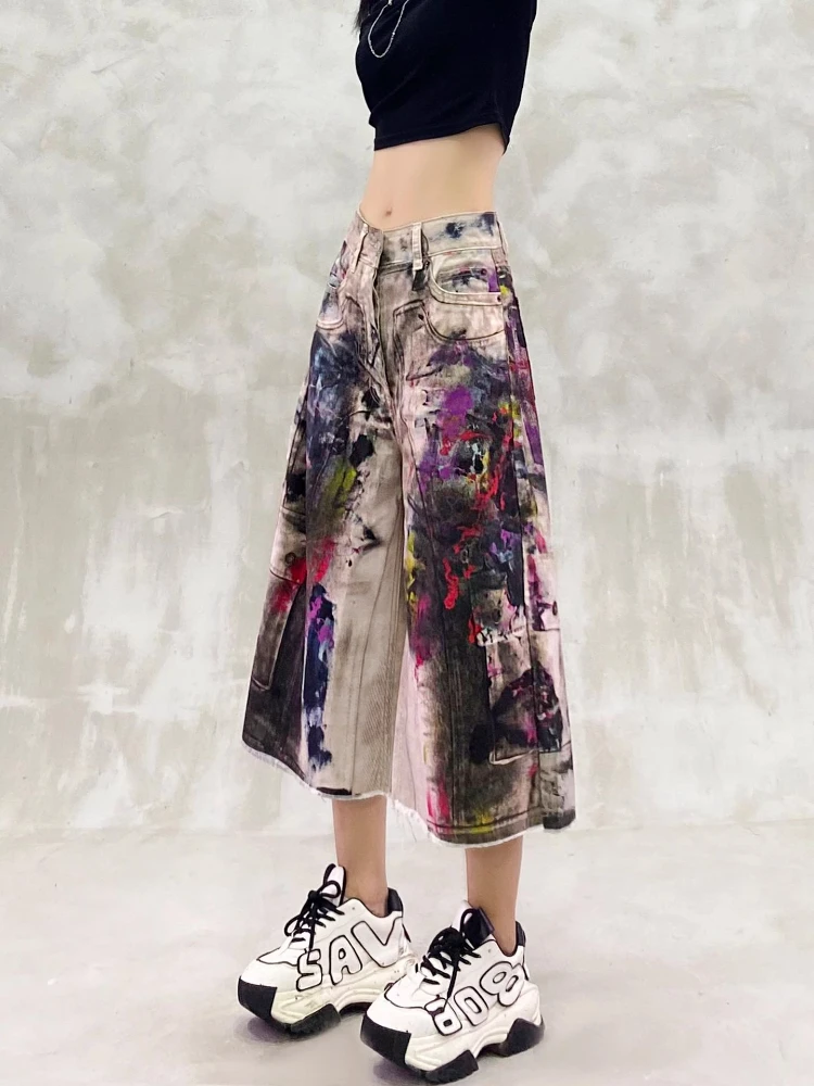 Graffiti Inkjet casual Denim Shorts For Women's Summer New High Waisted Loose Slim Wide Leg Five Quarter Pants Trend Streetwear
Graffiti Inkjet casual Denim Shorts For Women's Summer New High Waisted Loose Slim Wide Leg Five Quarter Pants Trend Streetwear