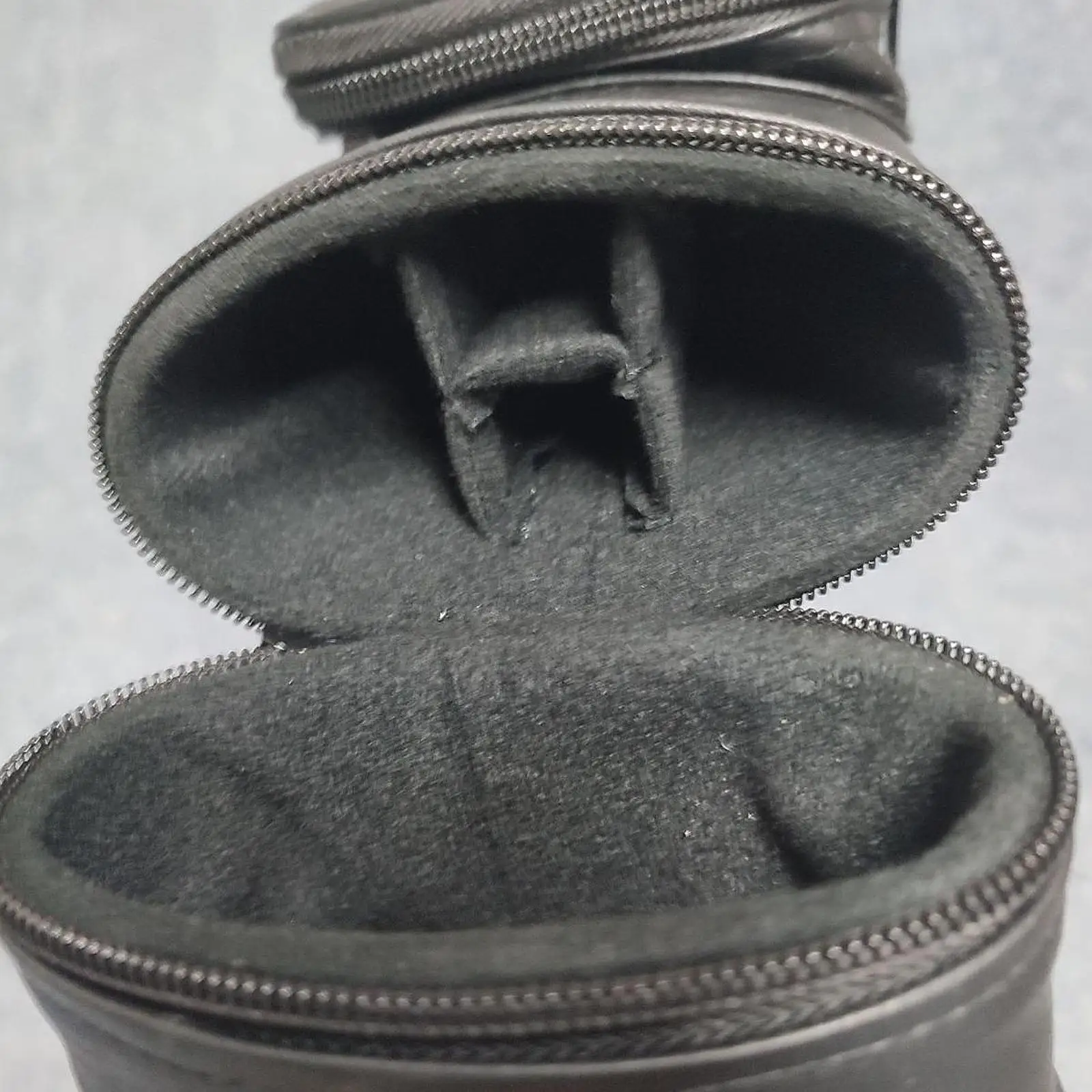 Dustproof Billiard Cue Case Lightweight PU Leather Portable Bag 1/2 Snooker Pool Holder 4 Holes for Billiards Gear
Dustproof Billiard Cue Case Lightweight PU Leather Portable Bag 1/2 Snooker Pool Holder 4 Holes for Billiards Gear