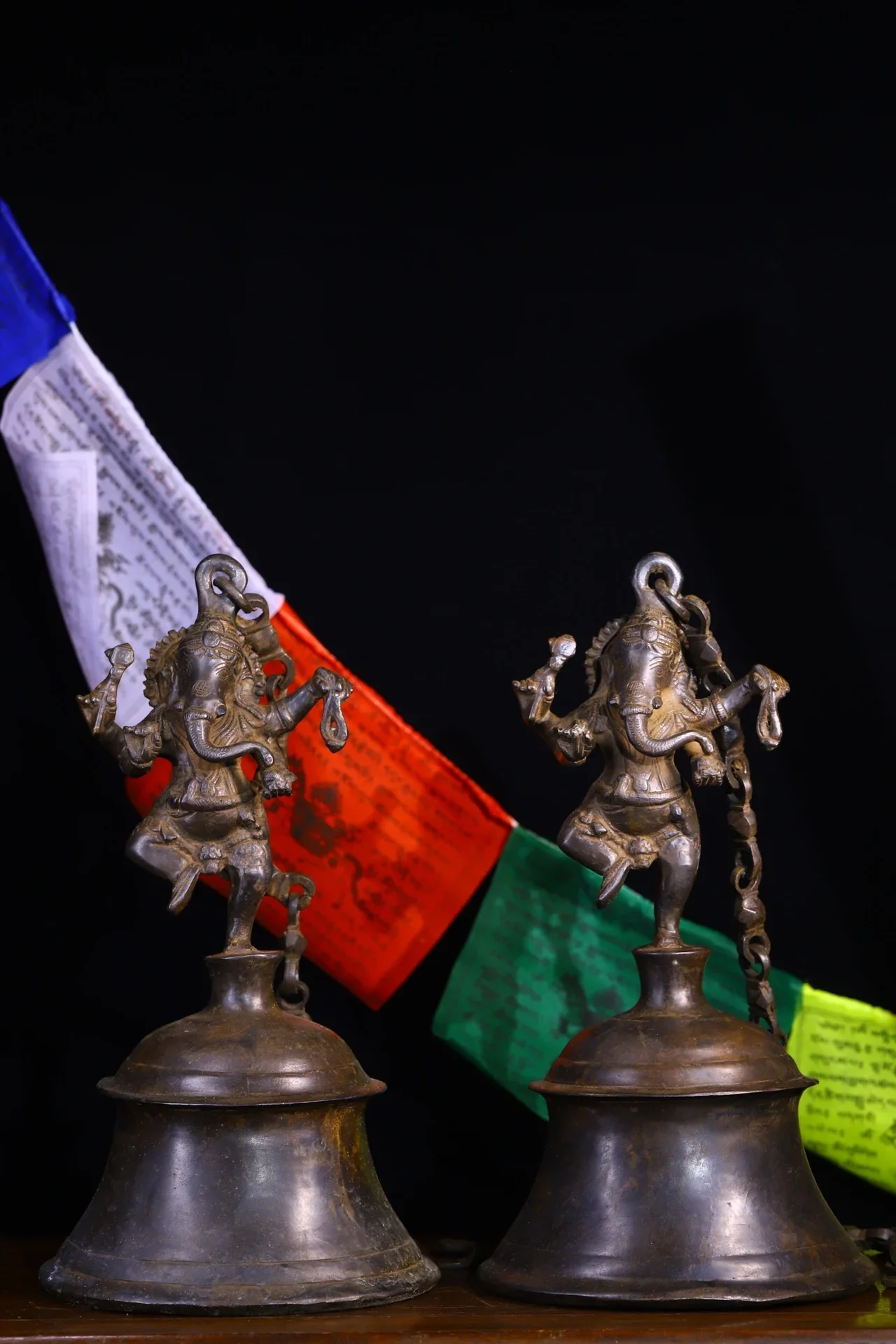 37"Tibetan Temple Collection Old Bronze Cinnabar Geneisha Buddha Old Ringing Bell Elephant Hang A bellWorship Hall Town house
37"Tibetan Temple Collection Old Bronze Cinnabar Geneisha Buddha Old Ringing Bell Elephant Hang A bellWorship Hall Town house