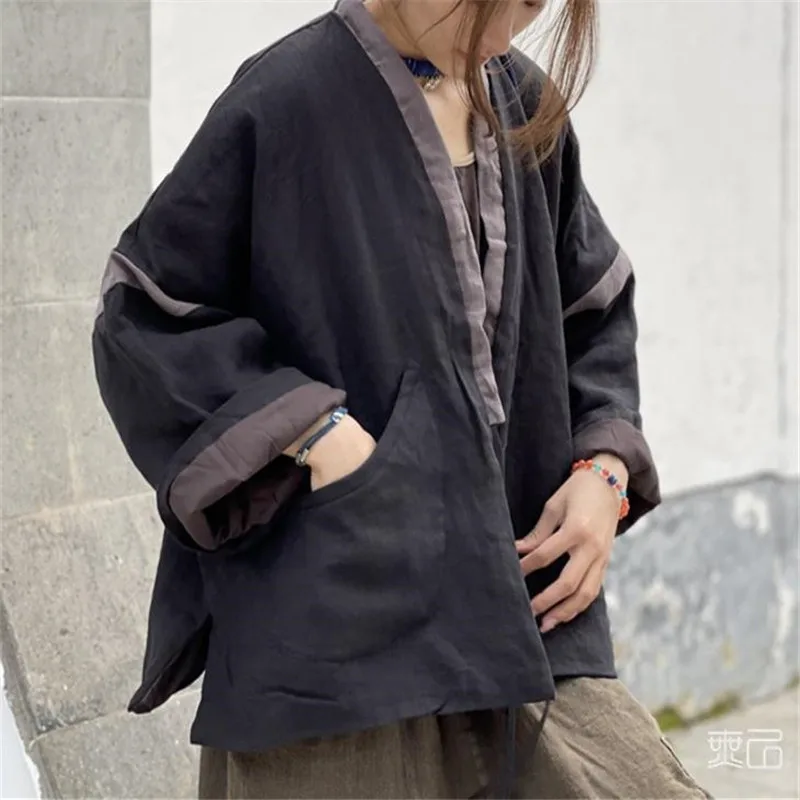 Chinese Style Cotton Jacket Women 2025 New Autumn Winter Literary Lace-up Pocket Patchwork Womens Coat Loose Outerwears
Chinese Style Cotton Jacket Women 2025 New Autumn Winter Literary Lace-up Pocket Patchwork Womens Coat Loose Outerwears
