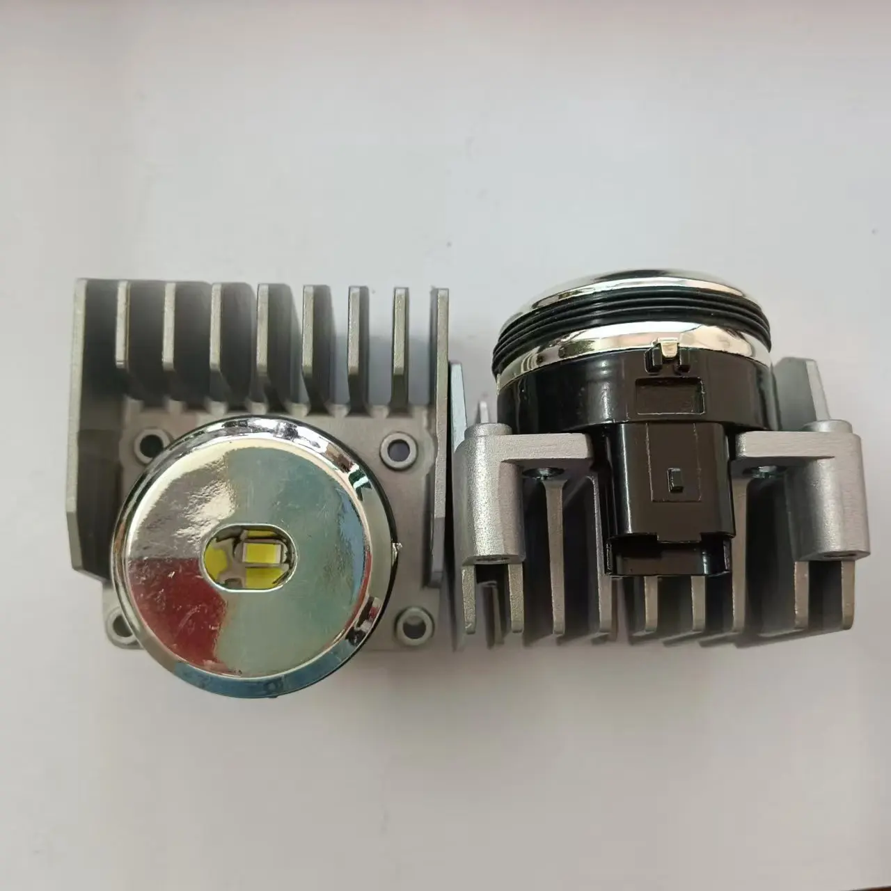 Suitable for Cadillac XTS daytime running light source module daytime running light headlight LED bead light luminator
Suitable for Cadillac XTS daytime running light source module daytime running light headlight LED bead light luminator