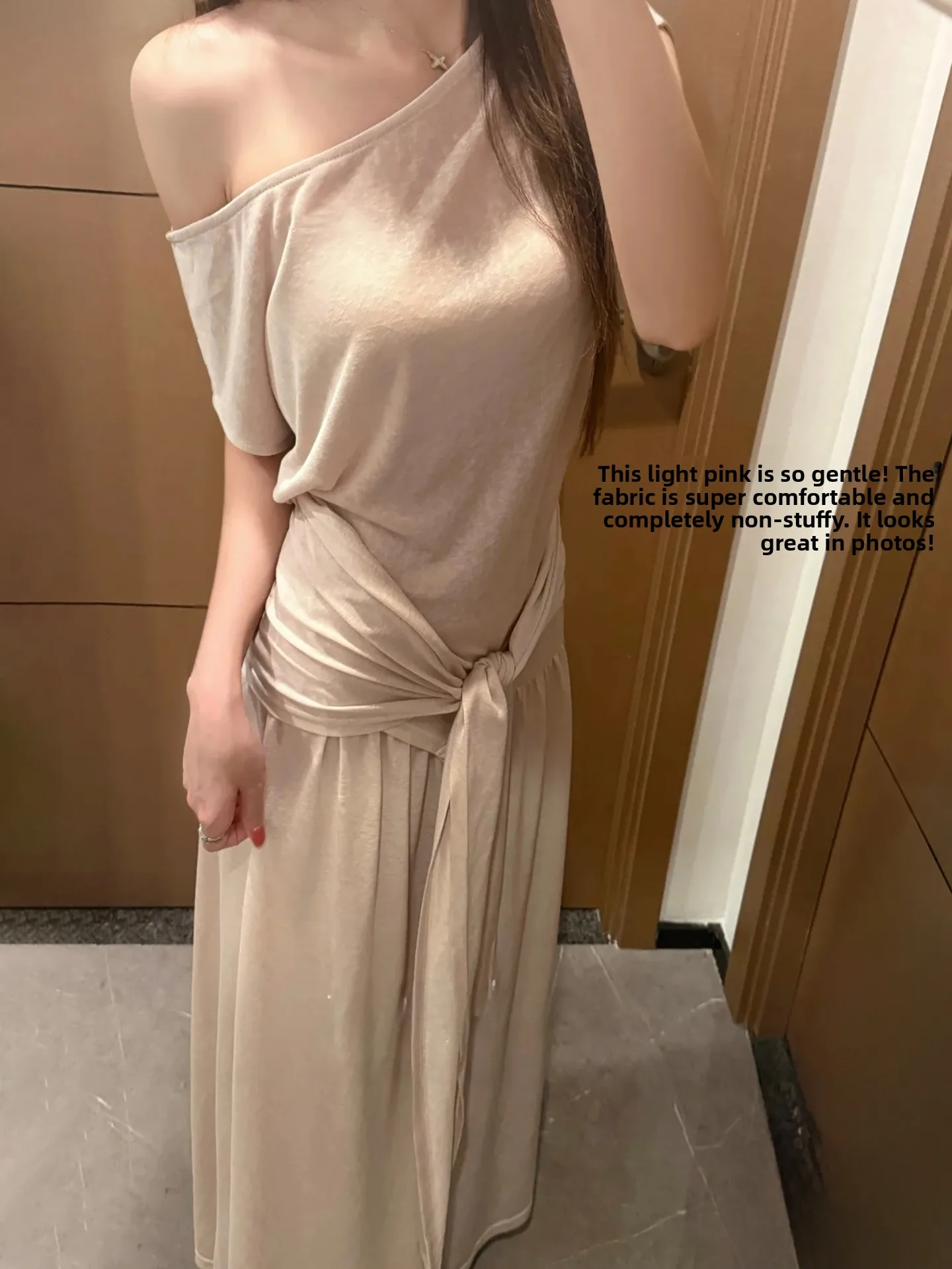 Light Tone Set Women's Lyocell Pure Desire Drape Slim Fit Shoulder T-Shirt Shawl Top A-Line Skirt Three-Piece Set
Light Tone Set Women's Lyocell Pure Desire Drape Slim Fit Shoulder T-Shirt Shawl Top A-Line Skirt Three-Piece Set
