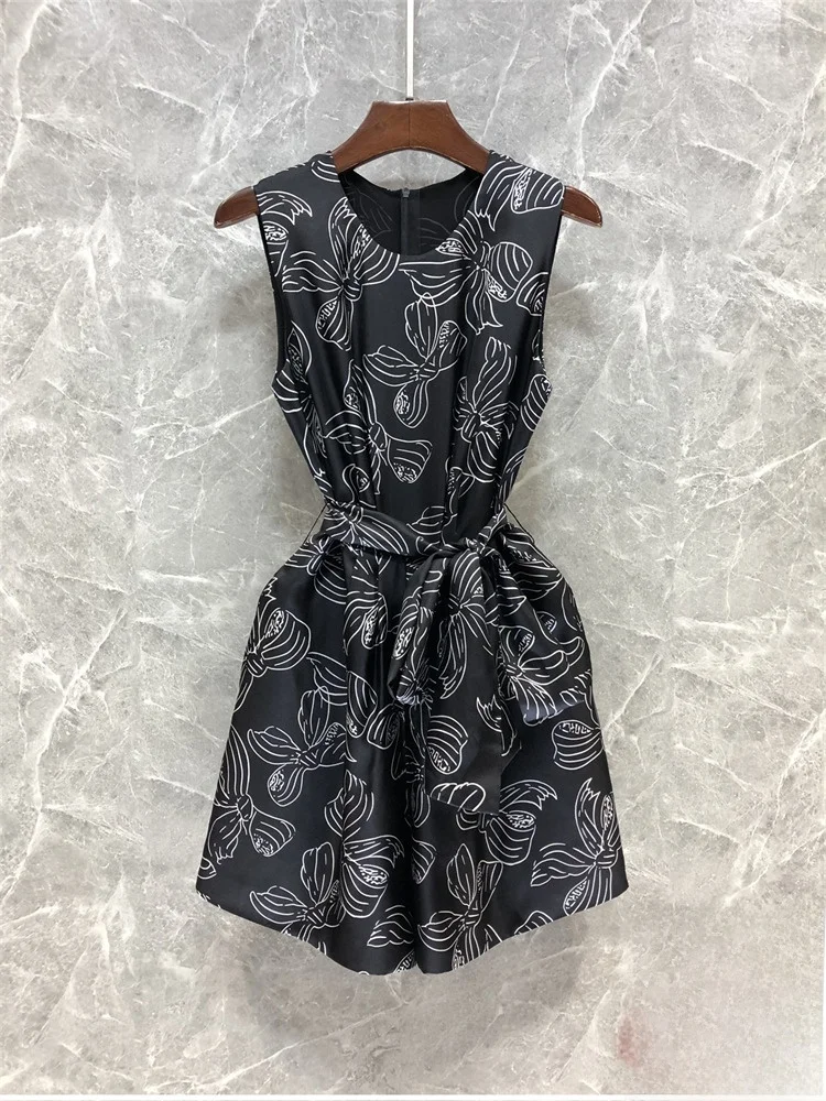 Elegant High-Waisted Silk Onesie Women's Summer Slimming Wide-Leg Shorts Print High Fashion Chinese Made 100% Silk
Elegant High-Waisted Silk Onesie Women's Summer Slimming Wide-Leg Shorts Print High Fashion Chinese Made 100% Silk