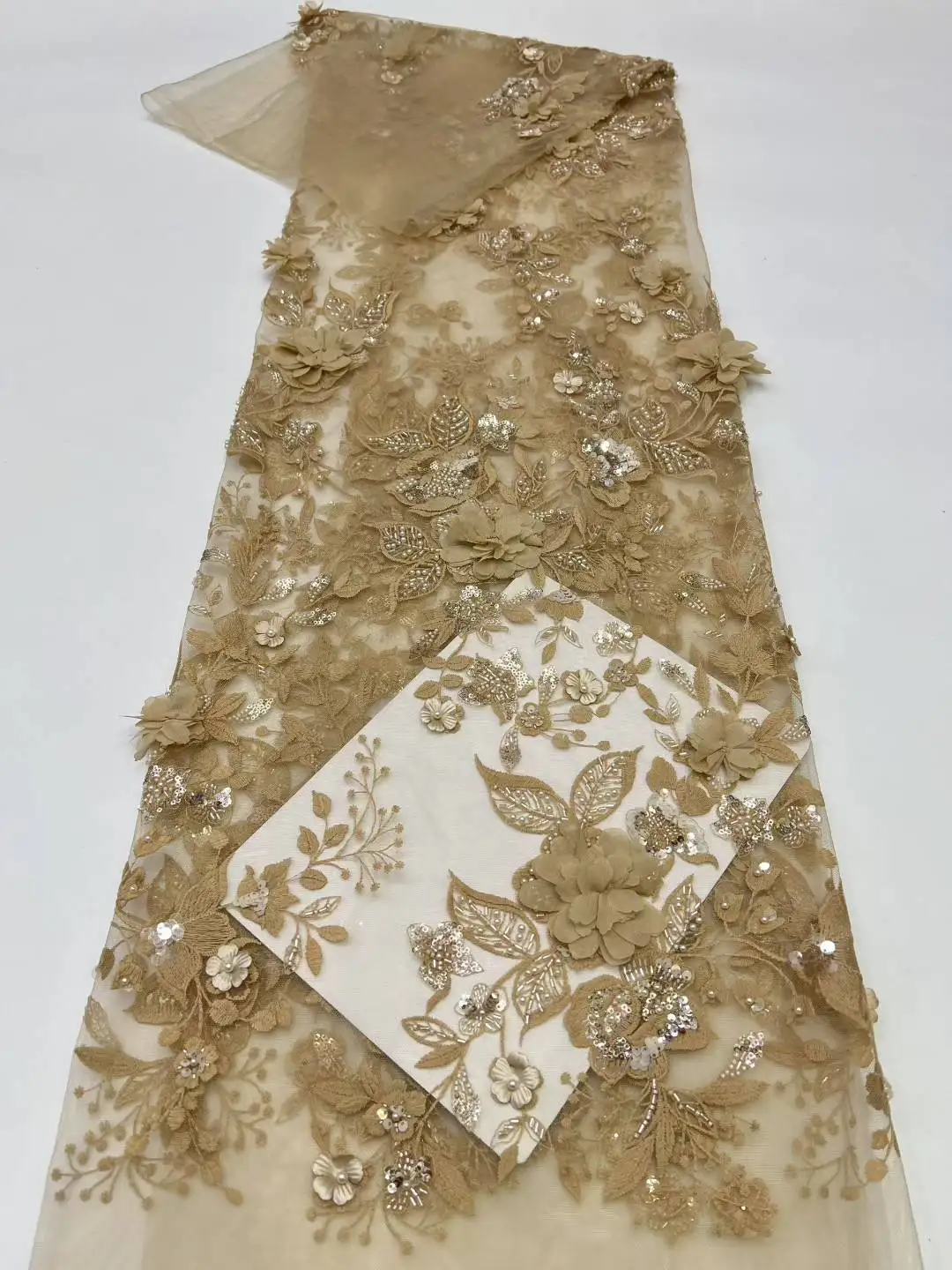 African Beaded 2025 High Quality Nigerian Sequins With Pearl Lace French Tulle Lace Fabric For Party Dress Sewing
African Beaded 2025 High Quality Nigerian Sequins With Pearl Lace French Tulle Lace Fabric For Party Dress Sewing