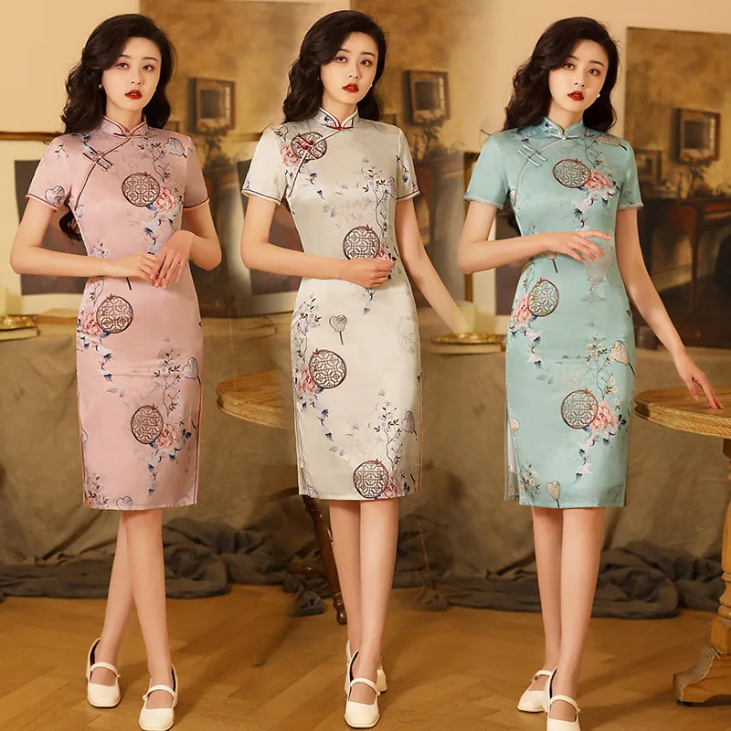 3 Colors Cheongsam Dress Plus Size Mid Long Vintage Qipao Chinese Style Dresses Women Party Novelty Costume M To 3XL
3 Colors Cheongsam Dress Plus Size Mid Long Vintage Qipao Chinese Style Dresses Women Party Novelty Costume M To 3XL