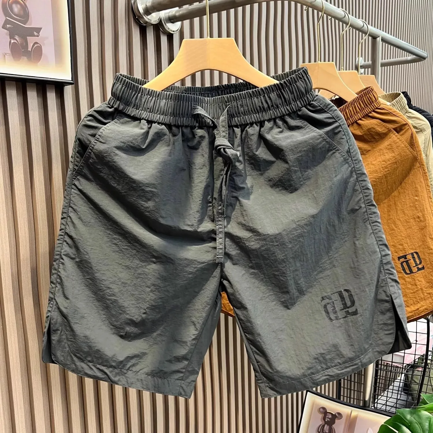 Men's Thin Ice Silk ort orts Casual Versatile Summer Qui Dry Beach Pants Straight Leg Five-Quarter Length Loose Fit
Men's Thin Ice Silk ort orts Casual Versatile Summer Qui Dry Beach Pants Straight Leg Five-Quarter Length Loose Fit