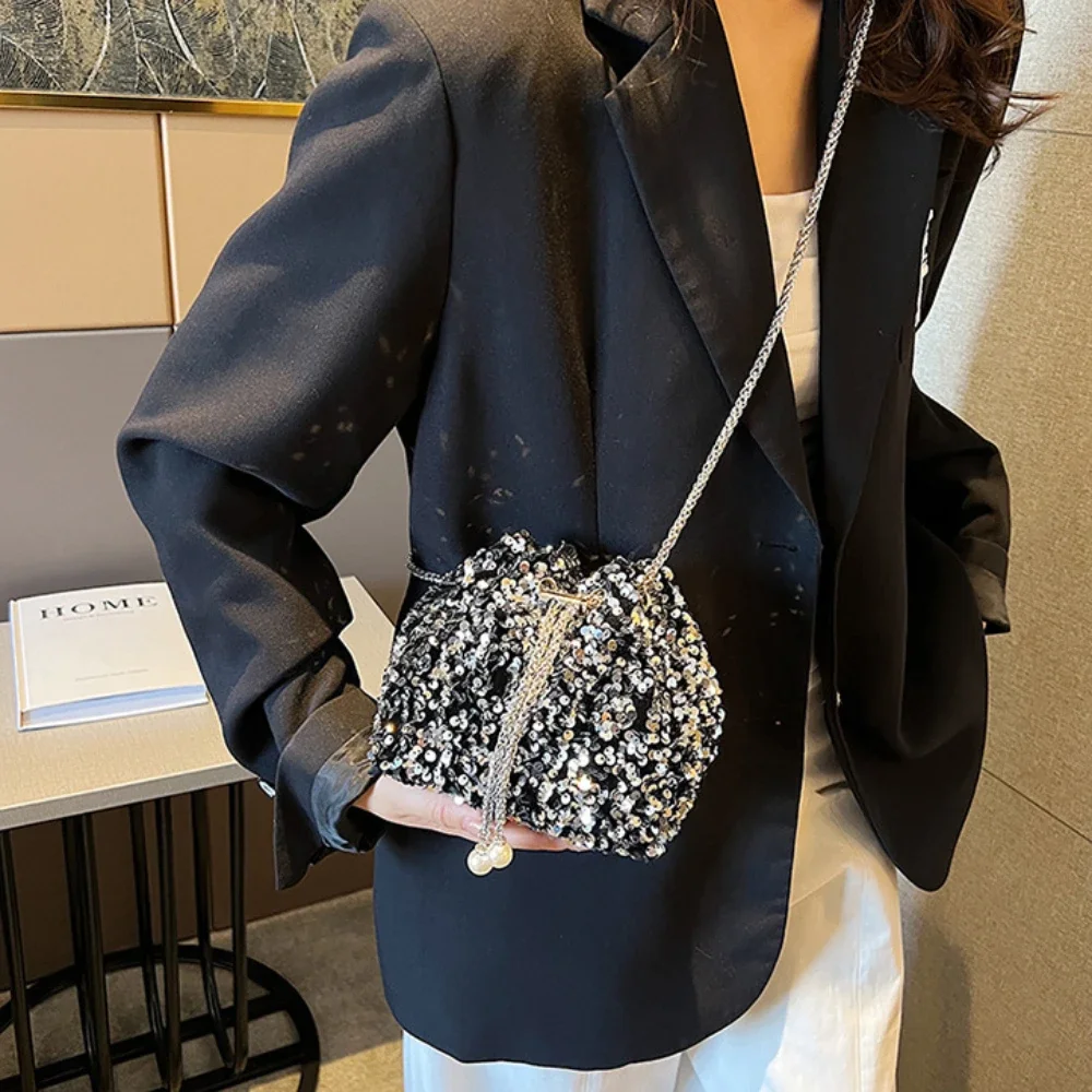 Crossbody Bags Sequin Women's New Korean Bucket Bag Bright Eyes Style Fashion Crossbody Dinner Single Shoulder Bags
Crossbody Bags Sequin Women's New Korean Bucket Bag Bright Eyes Style Fashion Crossbody Dinner Single Shoulder Bags