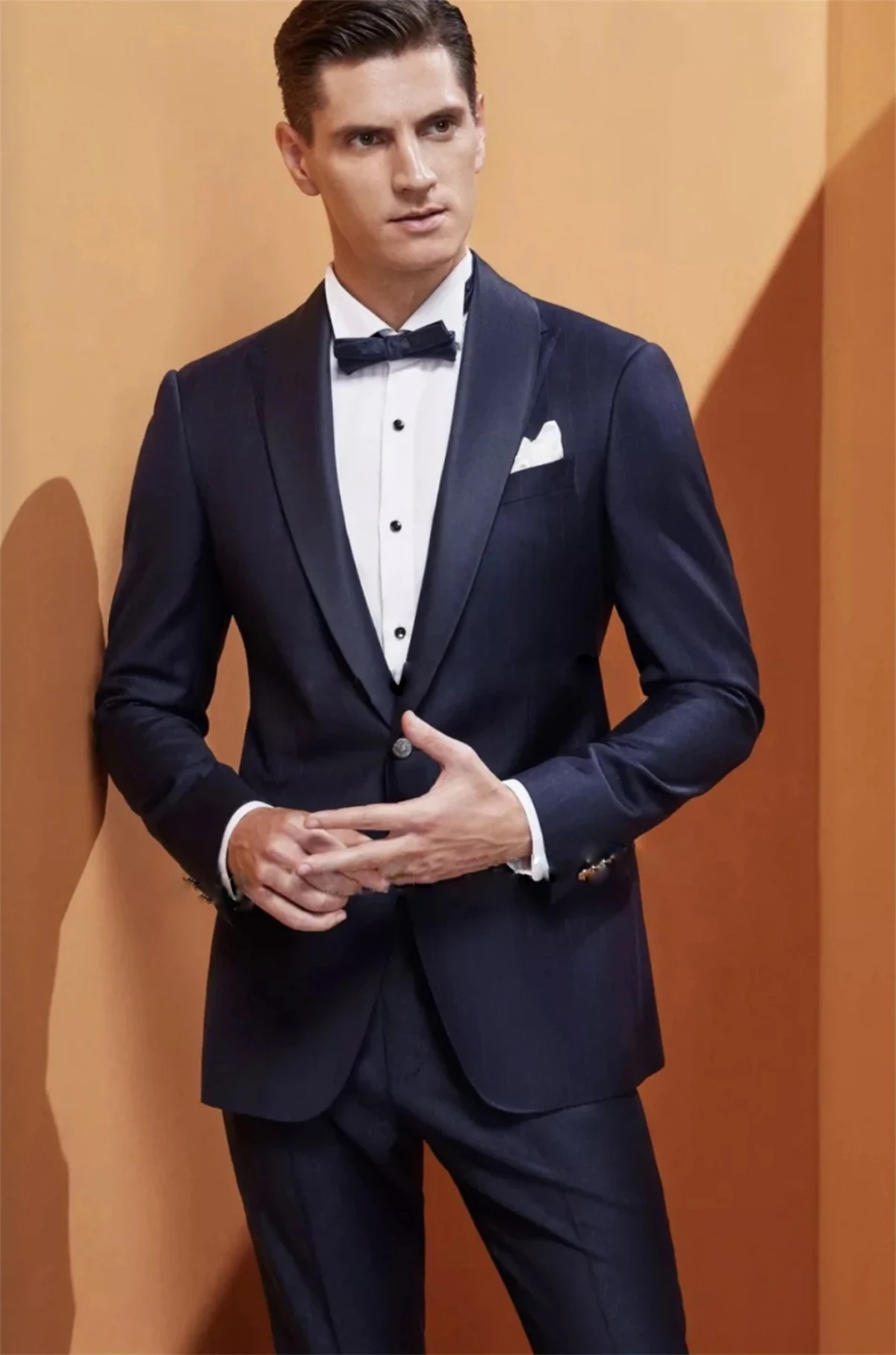 Business Wedding Suit For Men Shawl Lapel Groom Tuxedos Navy Blue High Qublity Male Blazer Slim Fit 2 Pieces Set Costume Homme
Business Wedding Suit For Men Shawl Lapel Groom Tuxedos Navy Blue High Qublity Male Blazer Slim Fit 2 Pieces Set Costume Homme