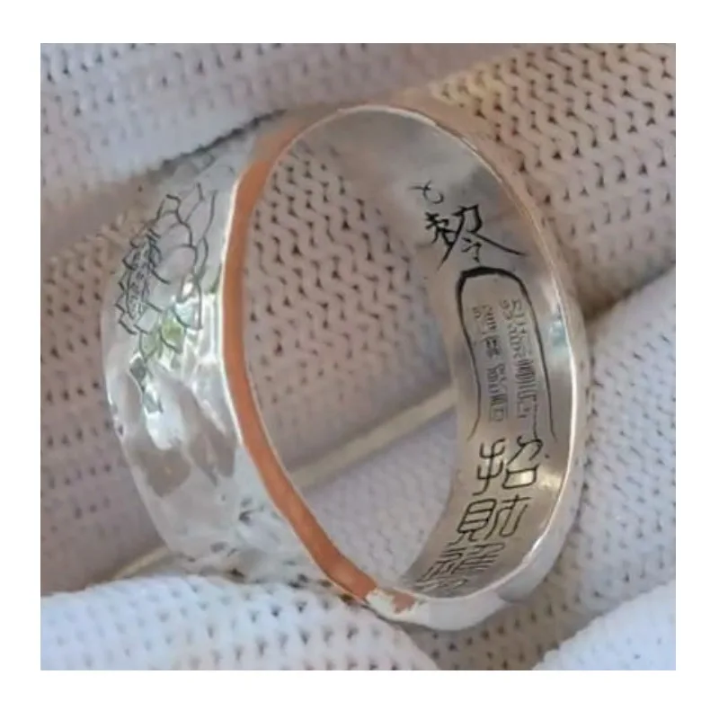 It Means A Good Retro Zhao Funa Ring, A Small Group of Youth Rings, and A New Light Luxury High-end Index Finger Ring.
It Means A Good Retro Zhao Funa Ring, A Small Group of Youth Rings, and A New Light Luxury High-end Index Finger Ring.