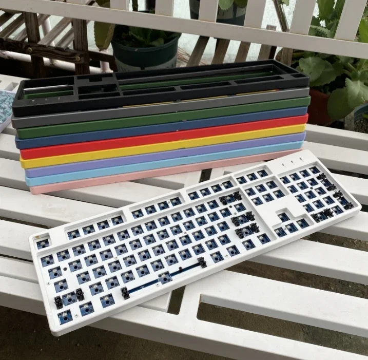 Механическая клавиатура, комплект 87, 104-клавишная основа вала RGB с возможностью горячей замены, магнитная верхняя крышка TYPEC с разделением ключей
Механическая клавиатура, комплект 87, 104-клавишная основа вала RGB с возможностью горячей замены, магнитная верхняя крышка TYPEC с разделением ключей