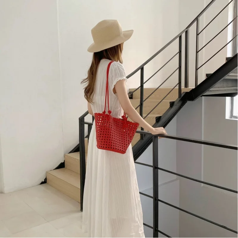 Large-Capacity Fashionable Hollow Woven Shoulder Bag Summer Handbag Tote Bag New 2026 Trendy Weave Design
Large-Capacity Fashionable Hollow Woven Shoulder Bag Summer Handbag Tote Bag New 2026 Trendy Weave Design