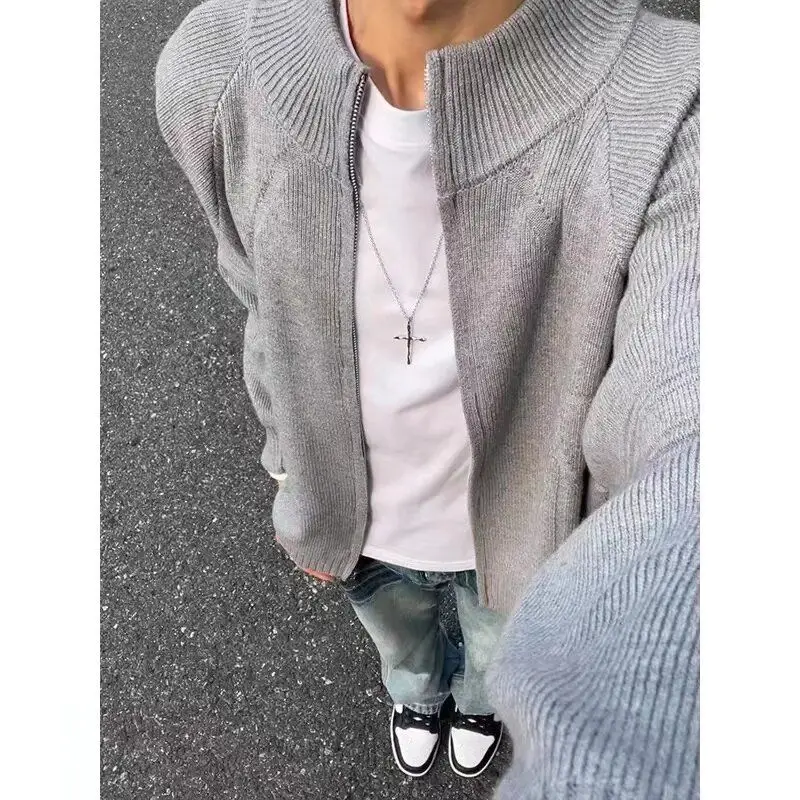 Американский свободный крой, кардиган на молнии, свитер на весну, осень, зиму, модная вязаная верхняя одежда для ленивых, мягкий полиэстер
Американский свободный крой, кардиган на молнии, свитер на весну, осень, зиму, модная вязаная верхняя одежда для ленивых, мягкий полиэстер