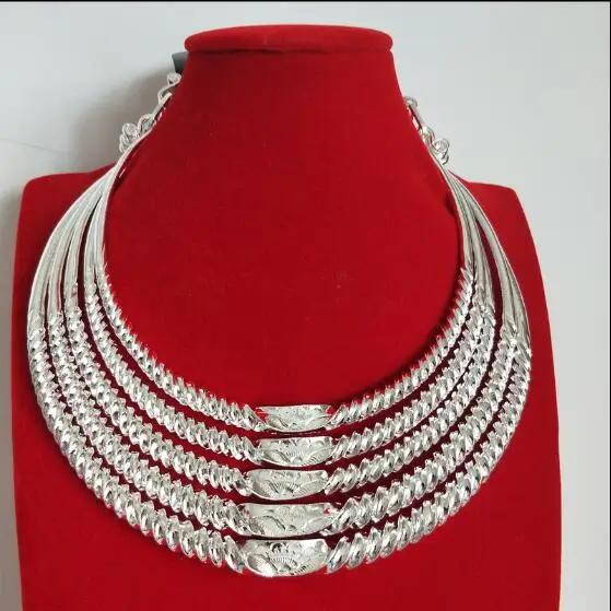 Chinese Ethnic Style Necklace Dance Festival Accessory Hmong Jewelry Miao Women Stage 5 Round Metal
Chinese Ethnic Style Necklace Dance Festival Accessory Hmong Jewelry Miao Women Stage 5 Round Metal