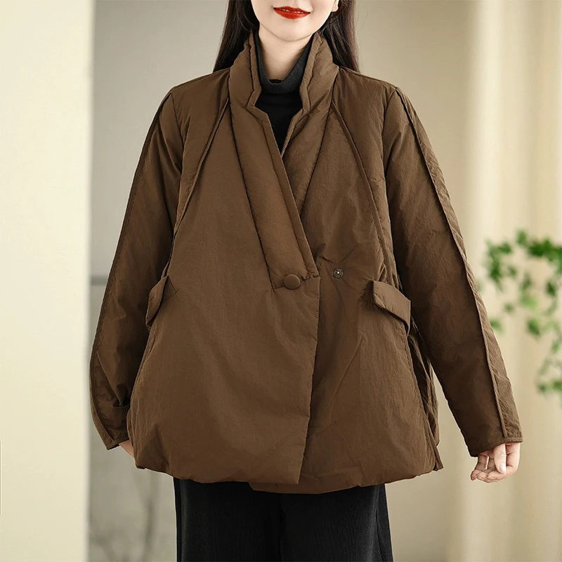 Vintage V-neck Women White Duck Down Jacket Chinese Style Loose Autumn Winter Collar Thick Outwear 2025 New
Vintage V-neck Women White Duck Down Jacket Chinese Style Loose Autumn Winter Collar Thick Outwear 2025 New