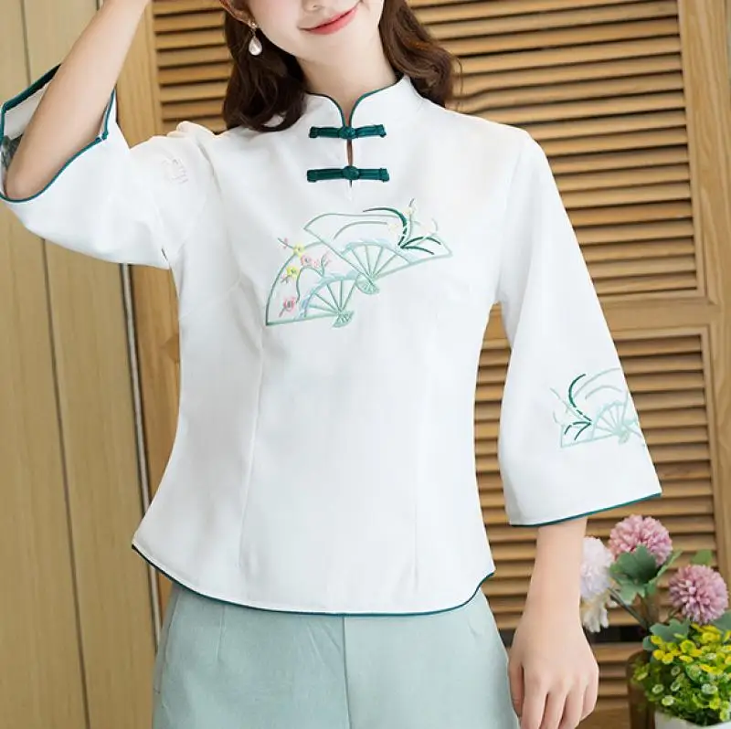 Tang Style Tea Costume Women Flare Sleeve Tang Clothes Hanfu Top Embroider Flower Chinese Style Top Casual Blouse Qipao Top
Tang Style Tea Costume Women Flare Sleeve Tang Clothes Hanfu Top Embroider Flower Chinese Style Top Casual Blouse Qipao Top