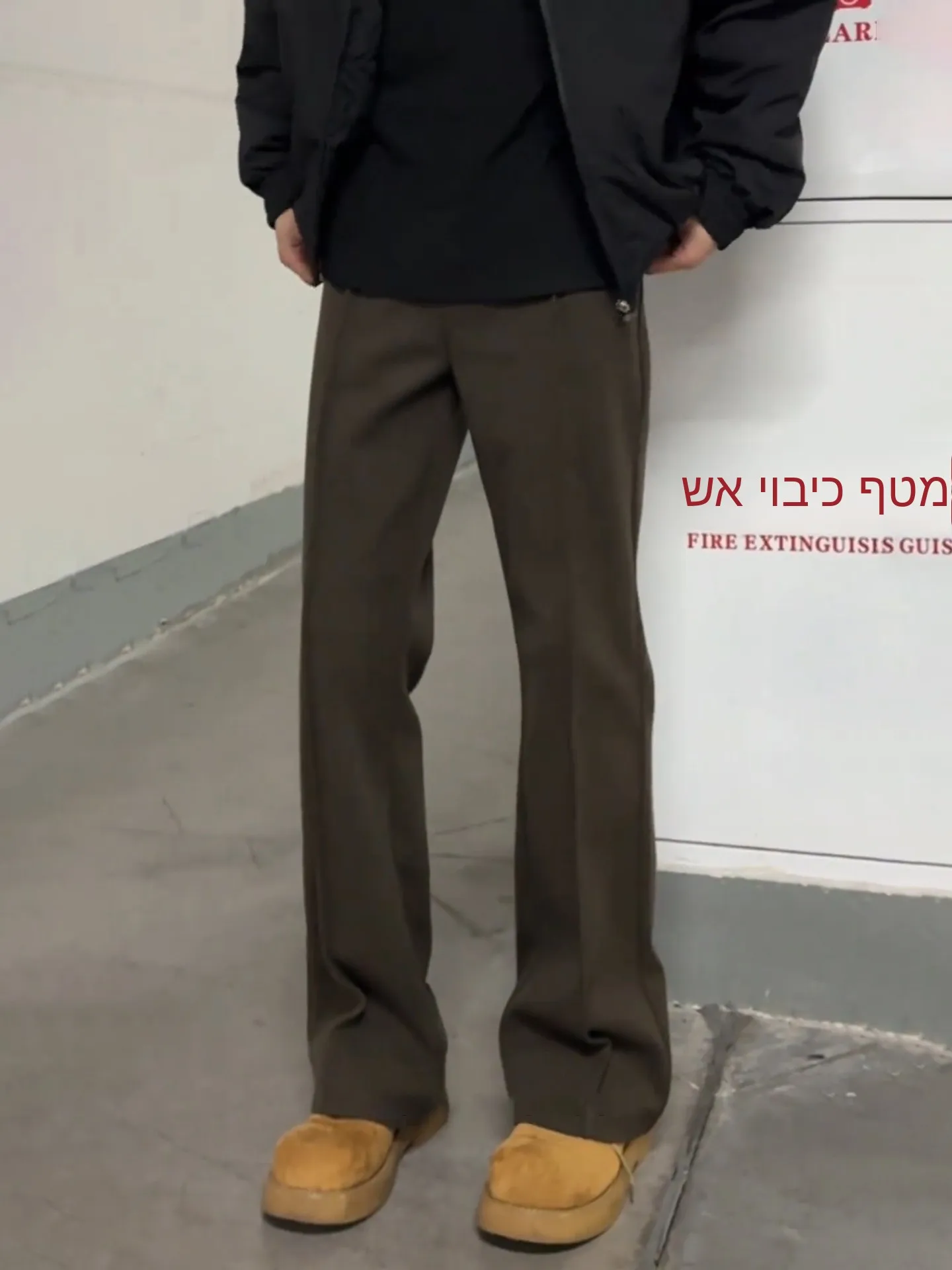 Brown Thickened Woolen Men's Winter Pants Cleanfit Trousers Slimming Leg Lengthening Straight Micro-flared Pants
Brown Thickened Woolen Men's Winter Pants Cleanfit Trousers Slimming Leg Lengthening Straight Micro-flared Pants