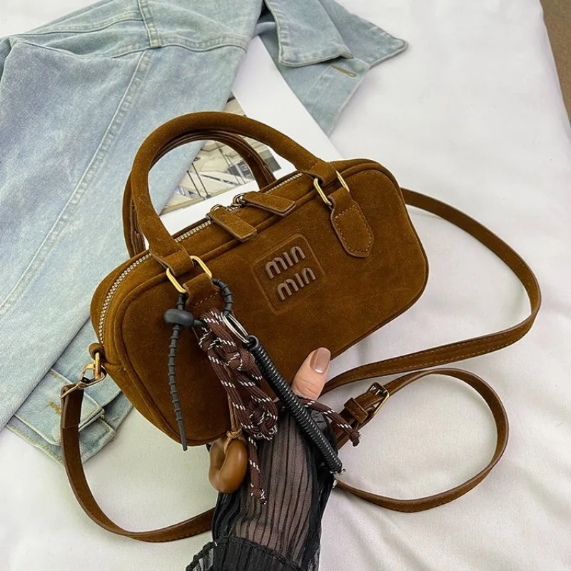 Vintage Casual Female Bag Exquisite Trendy Fashion Hot Sale Students Cross Body Bag Campus Style Lightweight Versatile Retro
Vintage Casual Female Bag Exquisite Trendy Fashion Hot Sale Students Cross Body Bag Campus Style Lightweight Versatile Retro