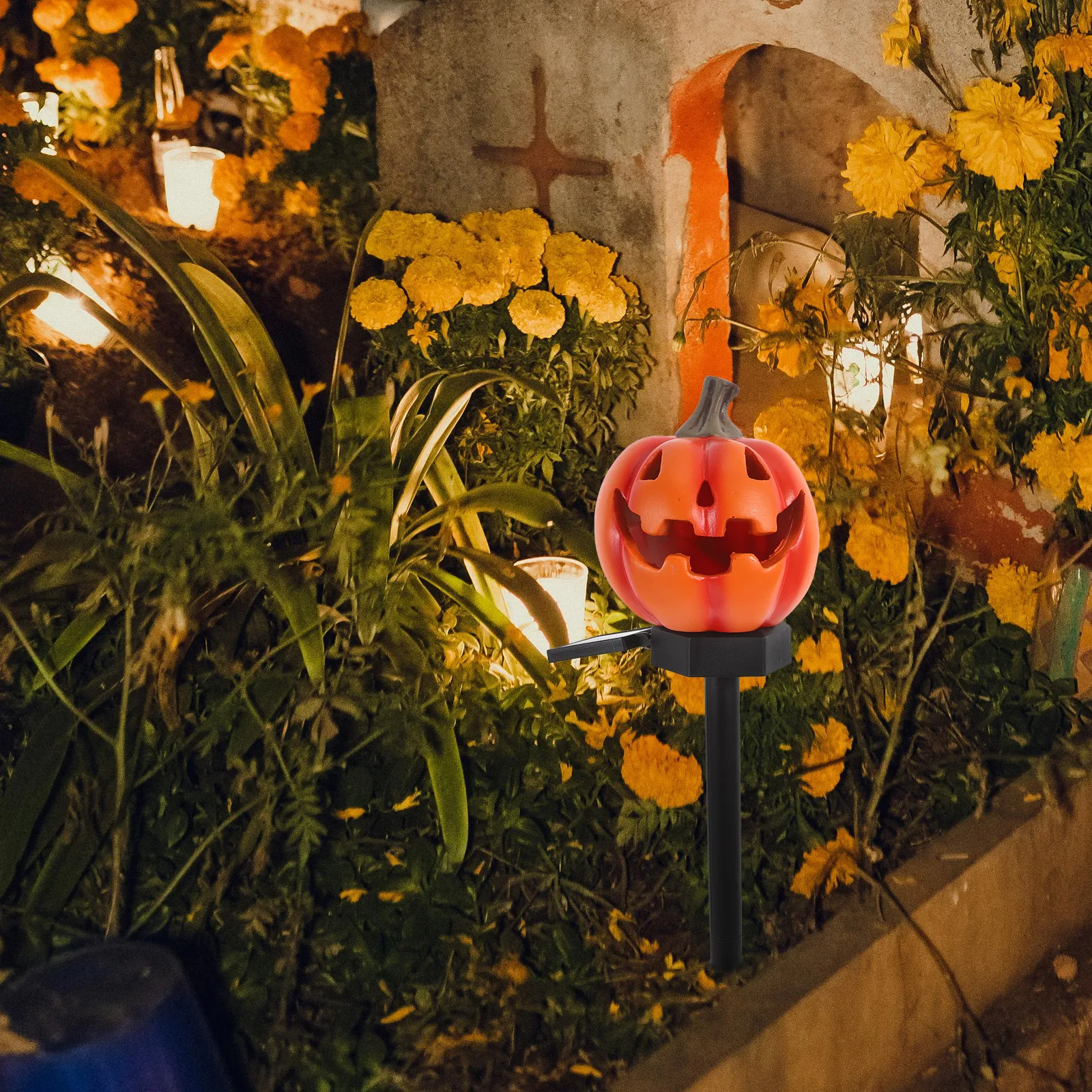 Pumpkin Lantern Solar Powered Outdoor Garden Decoration Halloween Stake Light Resin Material Waterproof Pathway Lighting
Pumpkin Lantern Solar Powered Outdoor Garden Decoration Halloween Stake Light Resin Material Waterproof Pathway Lighting
