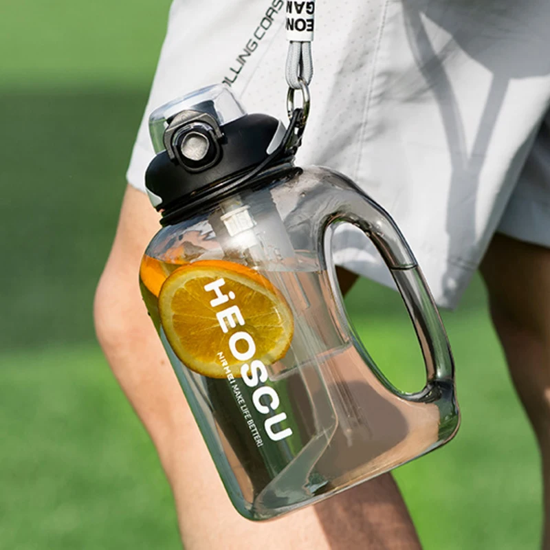 1.8/2.6L Portable Large Capacity Sports Water Bottle for Gym Cycling Fitness Camping Water Kettle For Fitness Camping Men Water
1.8/2.6L Portable Large Capacity Sports Water Bottle for Gym Cycling Fitness Camping Water Kettle For Fitness Camping Men Water