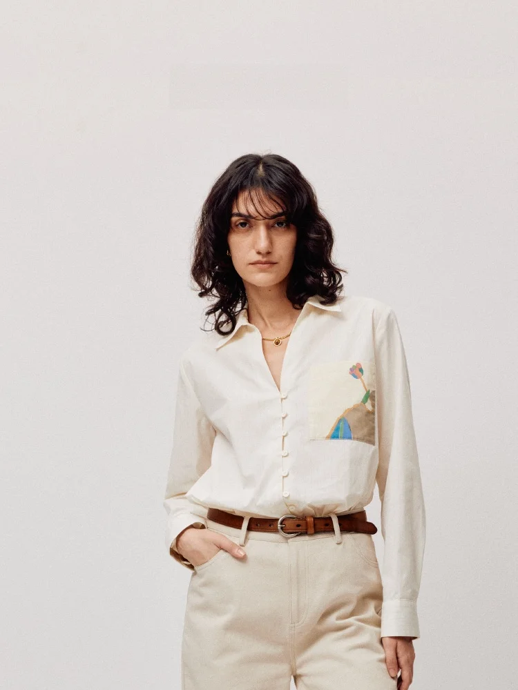 LIYIHAN Spring 2026 Commute Cotton Striped Shirt Women's Loose Top Light Beige Button Design Breathable Comfortable Fashion
LIYIHAN Spring 2026 Commute Cotton Striped Shirt Women's Loose Top Light Beige Button Design Breathable Comfortable Fashion