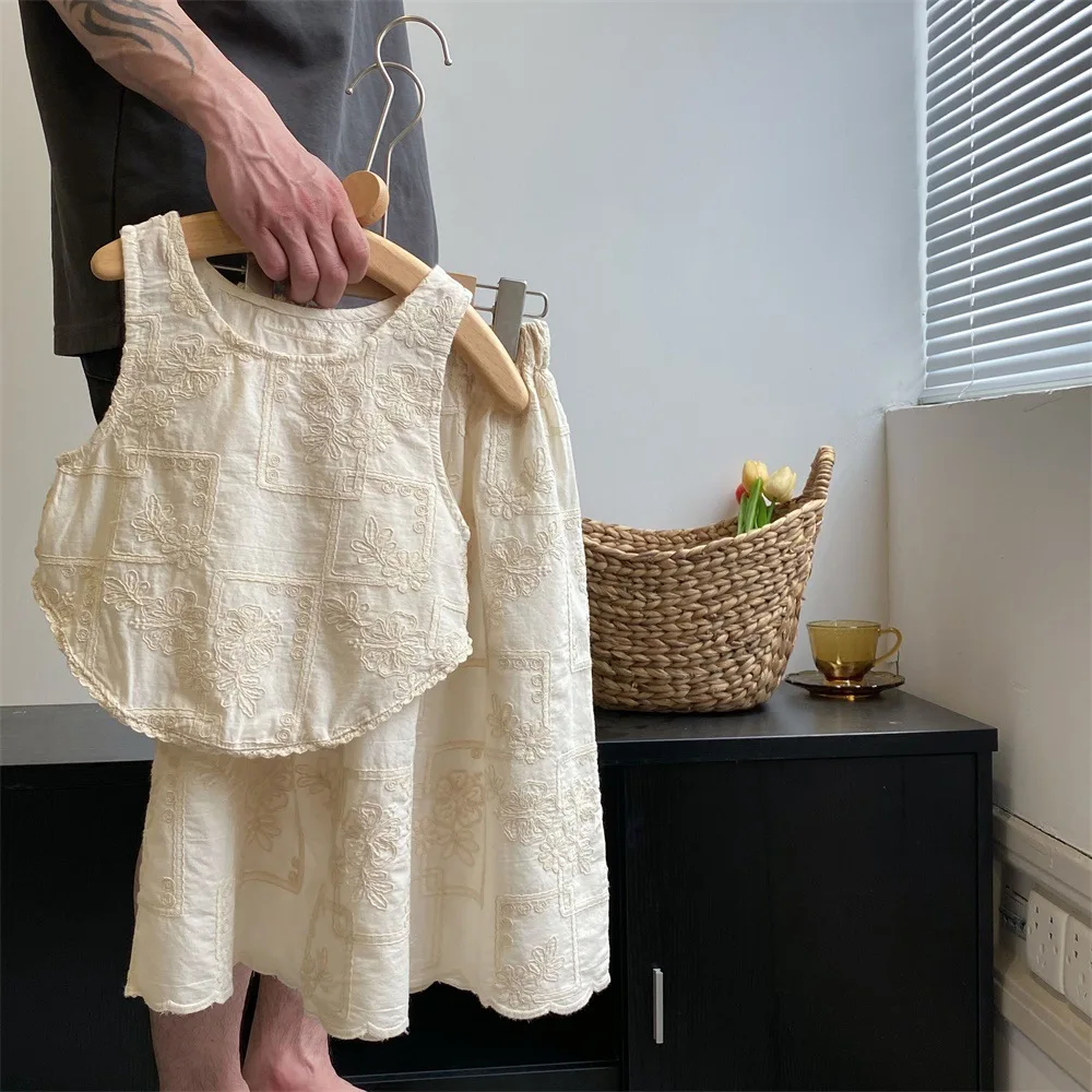 Girls' Clothing 2024 Summer New Women's Solid Color Suit Lace Sleeveless Dress Thin Suit
Girls' Clothing 2024 Summer New Women's Solid Color Suit Lace Sleeveless Dress Thin Suit