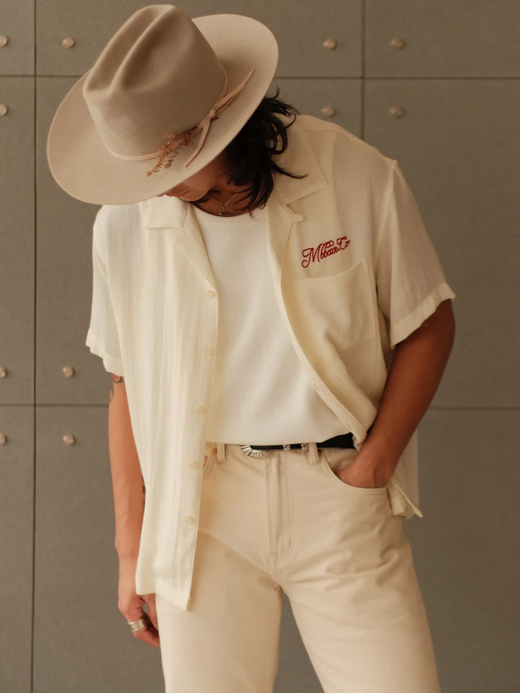 Cuba Collar ort Sve irt 60g Linen Mixed Narrow Width American Retro Sle Breathable Summer Youth Faion Casual irt
Cuba Collar ort Sve irt 60g Linen Mixed Narrow Width American Retro Sle Breathable Summer Youth Faion Casual irt