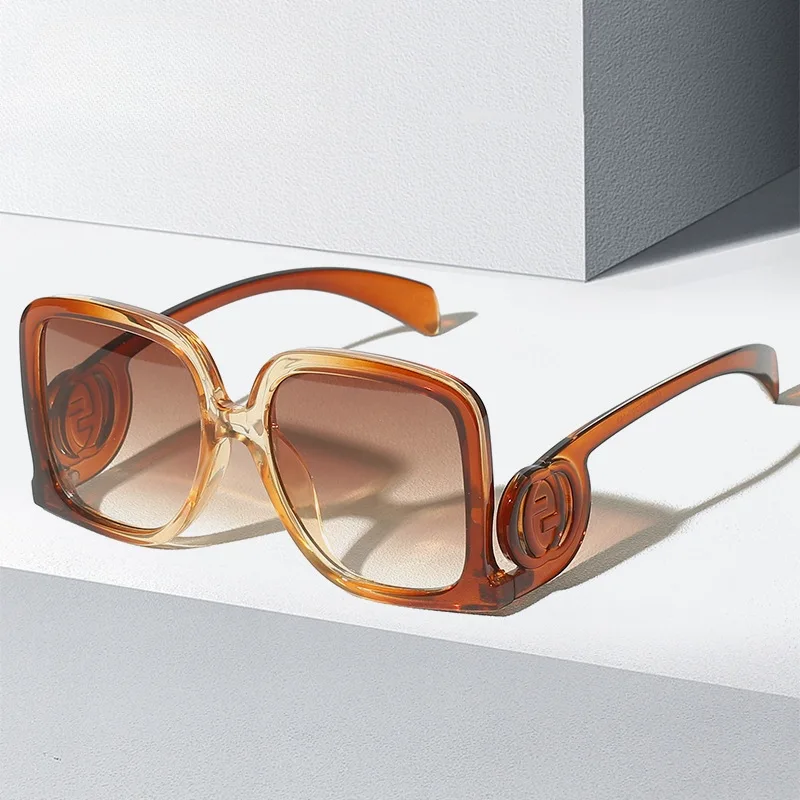 New trend Square Sun glasses Woman Oversized designer sunglasses luxury sunglasses UV400 Outdoor 2024 Shades Sunglasses
New trend Square Sun glasses Woman Oversized designer sunglasses luxury sunglasses UV400 Outdoor 2024 Shades Sunglasses