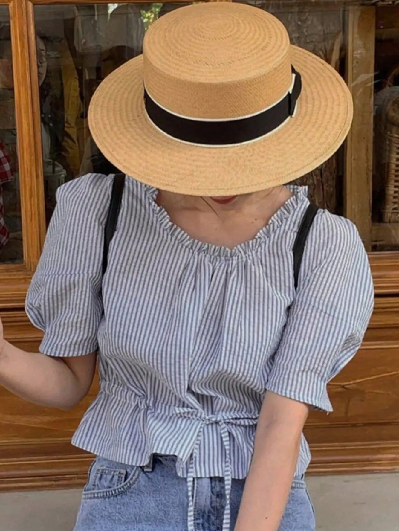 Chic Summer Gentle Wind round Neck Striped Shirt Women's Bubble Sleeve Waist Cinched Versatile Bow Tie Top Loose Fit Short Sl...
Chic Summer Gentle Wind round Neck Striped Shirt Women's Bubble Sleeve Waist Cinched Versatile Bow Tie Top Loose Fit Short Sl...