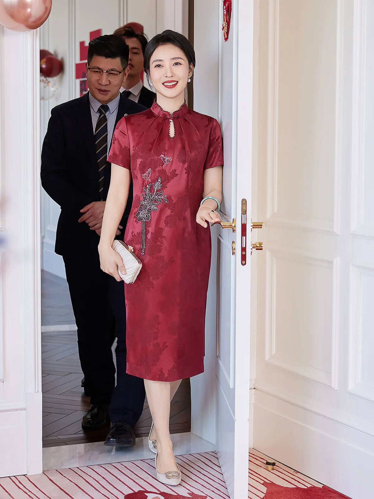 Elegant Maternity Qipao Wedding Dress Young Modern Chinese Style Low Slit Short Sleeve Breathable Comfortable Mid-Length Skirt
Elegant Maternity Qipao Wedding Dress Young Modern Chinese Style Low Slit Short Sleeve Breathable Comfortable Mid-Length Skirt