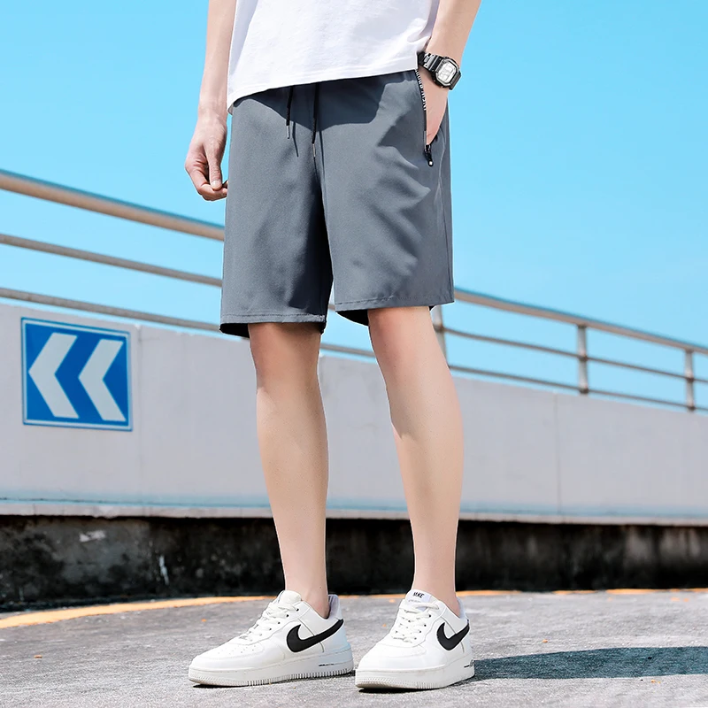 Летние повседневные шорты 2026 из дышащего ледяного шелка, удобные, приятные к телу, универсальные, из эластичного полиэстера
Летние повседневные шорты 2026 из дышащего ледяного шелка, удобные, приятные к телу, универсальные, из эластичного полиэстера