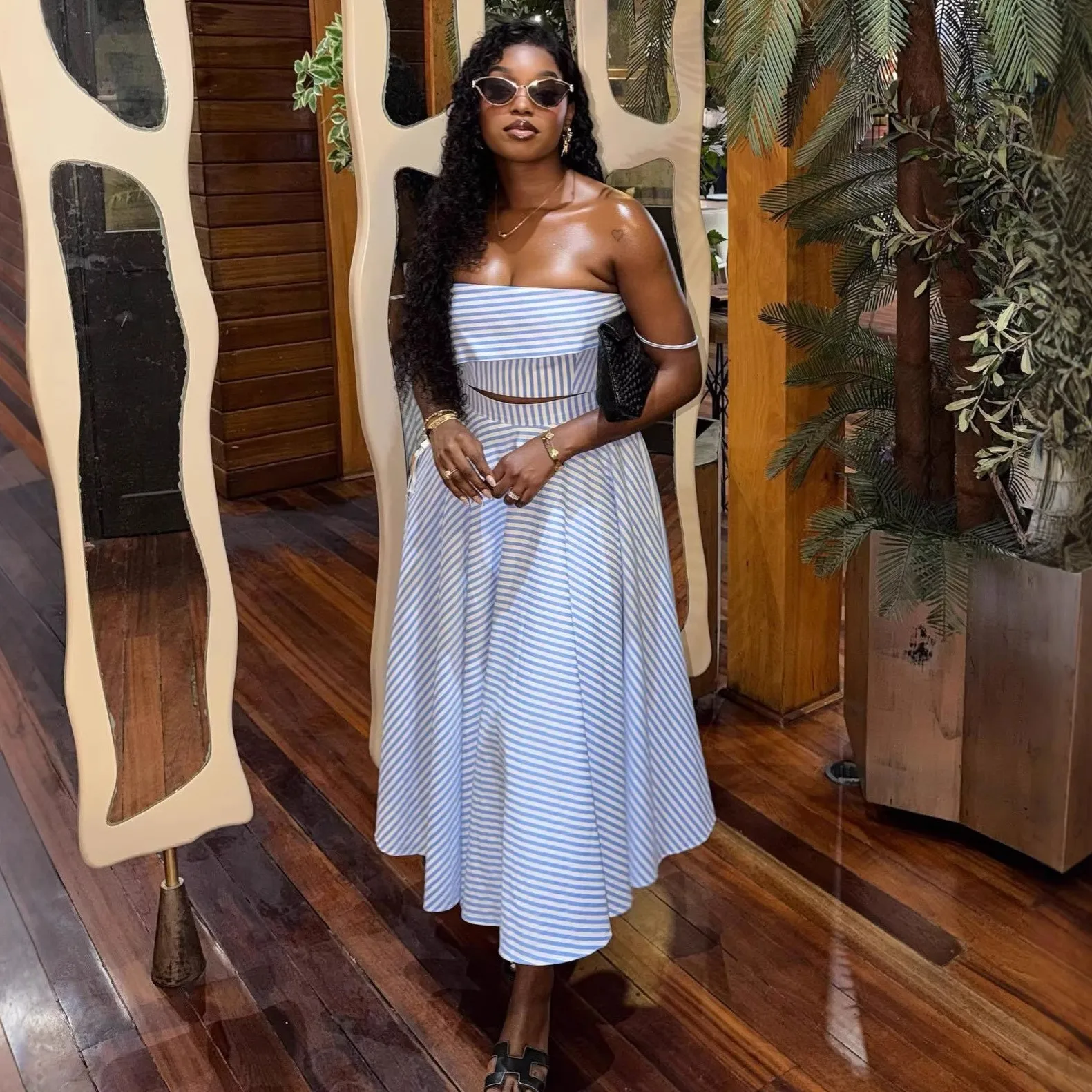 Summer Women's Suit Dress Crop Top High Waist Skirt Dresses Two-piece Matching Set Dress Blue And White Midi Two Piece Dress
Summer Women's Suit Dress Crop Top High Waist Skirt Dresses Two-piece Matching Set Dress Blue And White Midi Two Piece Dress