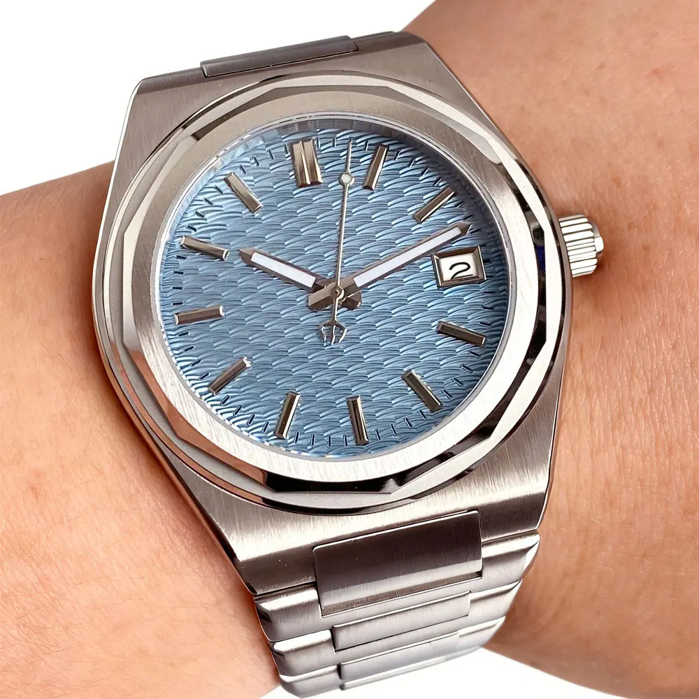 Новые мужские часы с автоматическим механизмом Japan NH35, 40 мм, из нержавеющей стали, с сапфировым стеклом, текстурированным циферблатом (черный/синий/белый/зеленый), датой, водонепроницаемостью 20ATM.
Новые мужские часы с автоматическим механизмом Japan NH35, 40 мм, из нержавеющей стали, с сапфировым стеклом, текстурированным циферблатом (черный/синий/белый/зеленый), датой, водонепроницаемостью 20ATM.