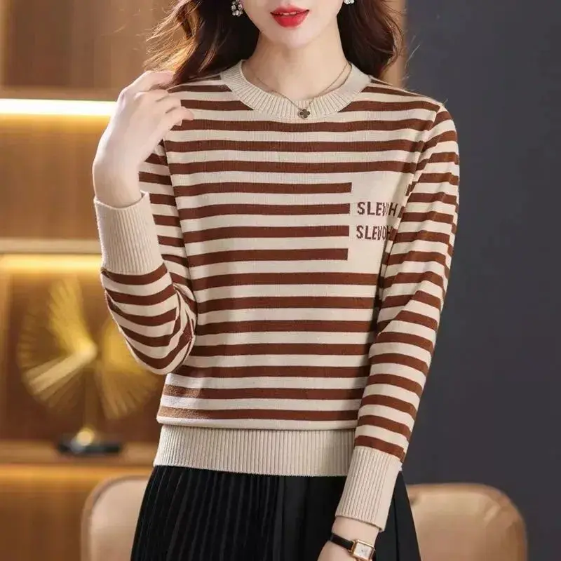 Round O Neck Women's Knit Sweater Fashion 2025 Thermal Warm Outerwears Attractive Aesthetic Korean Basic Stripe Ladies Pullovers
Round O Neck Women's Knit Sweater Fashion 2025 Thermal Warm Outerwears Attractive Aesthetic Korean Basic Stripe Ladies Pullovers