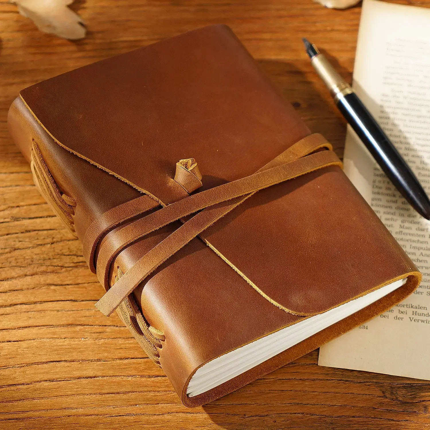 Head layer Crazy Horse Leather Retro Traveler Notebook Genuine Leather Notebook Pure Handmade Loose Leaf Book Cowhide Diary Book
Head layer Crazy Horse Leather Retro Traveler Notebook Genuine Leather Notebook Pure Handmade Loose Leaf Book Cowhide Diary Book
