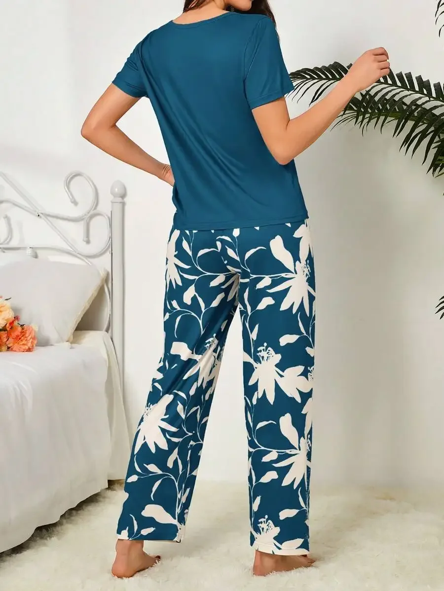 Womens Milk Silk Floral Print Pajama Set Sleepwear Top And Pants
Womens Milk Silk Floral Print Pajama Set Sleepwear Top And Pants