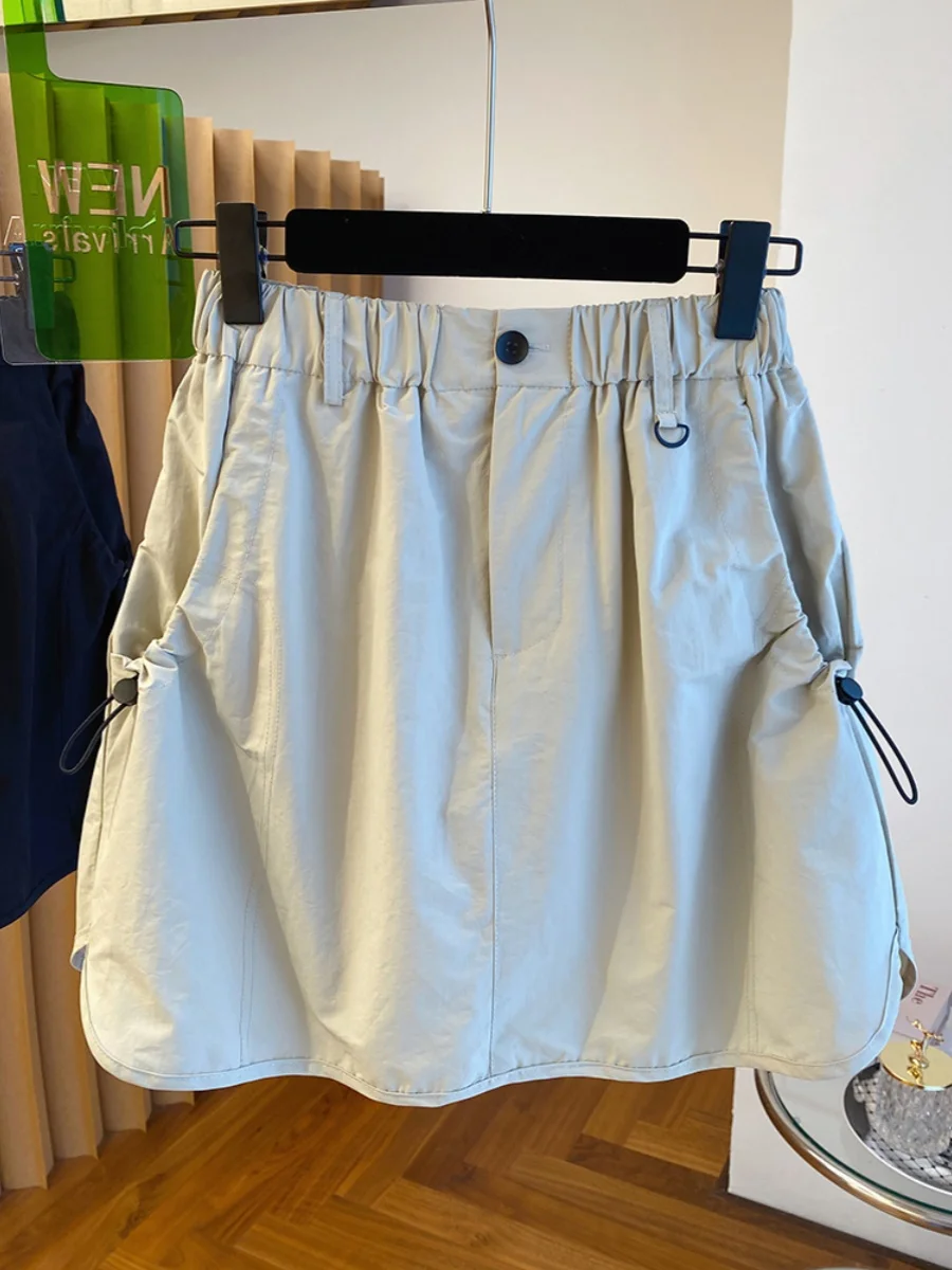 Юбка-брюки женская летняя с высокой талией, свободного кроя, в стиле ретро, с защитой от просвечивания, облегающая фигуру
Юбка-брюки женская летняя с высокой талией, свободного кроя, в стиле ретро, с защитой от просвечивания, облегающая фигуру