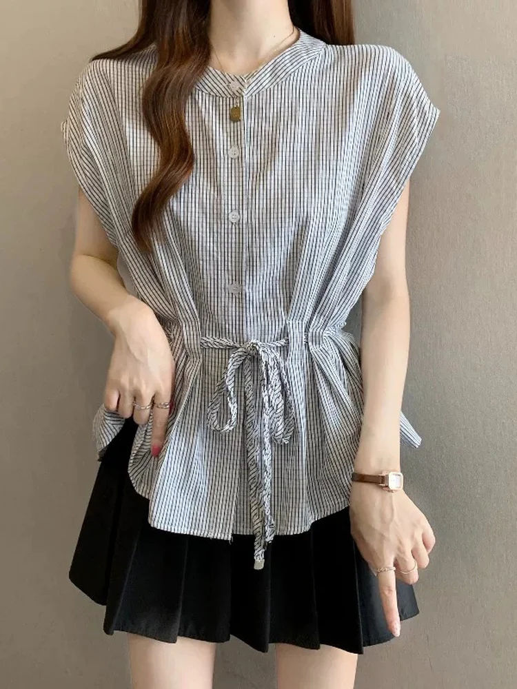 Elegant Striped Short Sleeve Shirt Women's plus Size Summer New Style Drawstring Waist Slimming Top Commute Fashion Korean Lo...
Elegant Striped Short Sleeve Shirt Women's plus Size Summer New Style Drawstring Waist Slimming Top Commute Fashion Korean Lo...