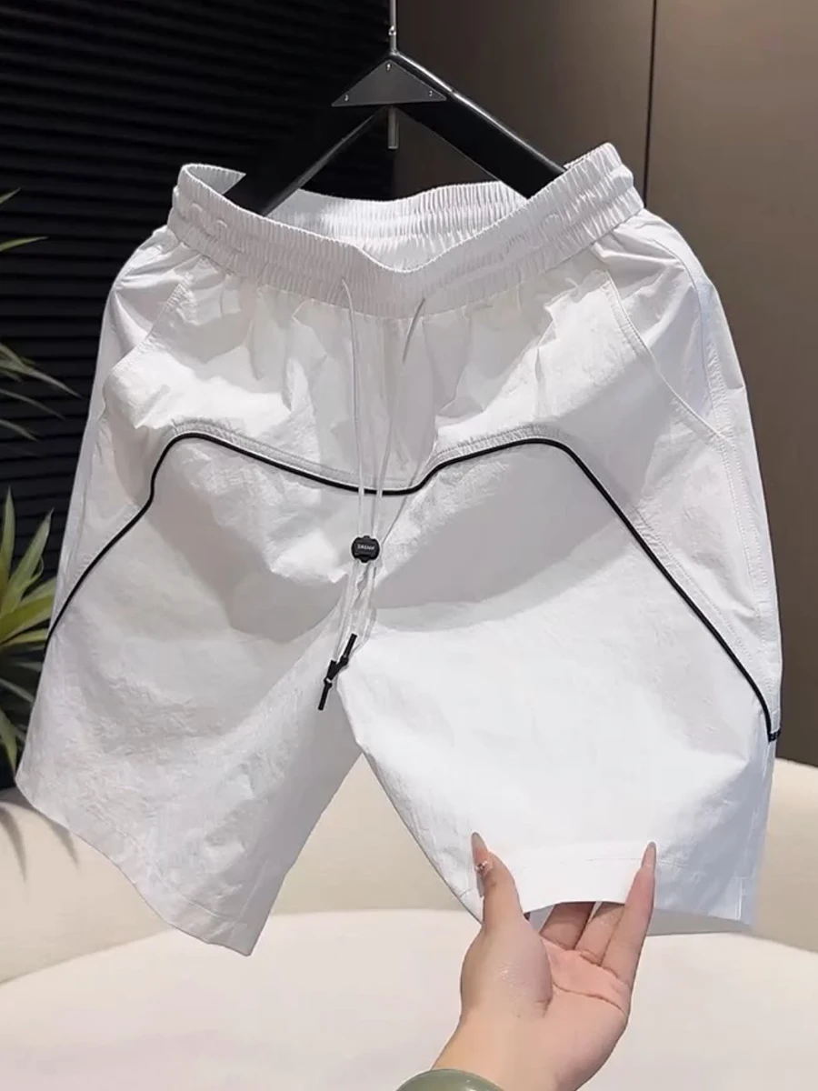 Новые мужские летние шорты 2025 года: модные, тонкие, повседневные, универсальные, в стиле рабочей одежды, с эластичным поясом, простой дизайн, модель M
Новые мужские летние шорты 2025 года: модные, тонкие, повседневные, универсальные, в стиле рабочей одежды, с эластичным поясом, простой дизайн, модель M