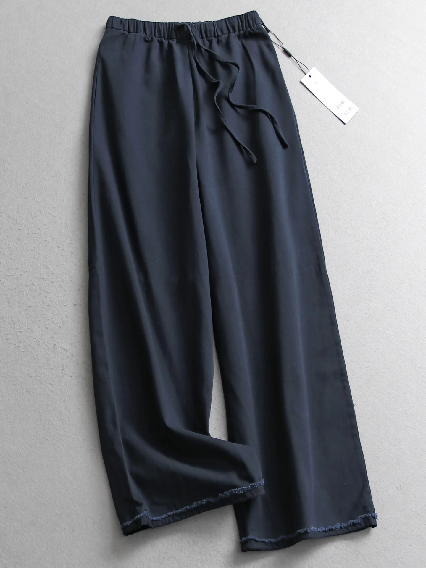 High Waist Wide Leg Pants Women's Casual Loose Fit Slimming Belted Pure Color Autumn New Style Versatile Comfortable Breathable
High Waist Wide Leg Pants Women's Casual Loose Fit Slimming Belted Pure Color Autumn New Style Versatile Comfortable Breathable