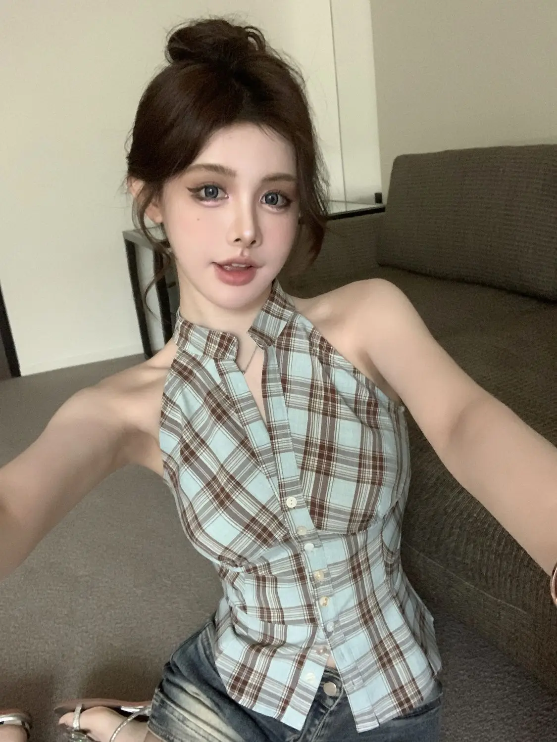 Sexy Plaid Women Tops Pure Desire Sleeveless Lapel Halter Shirt Summer Pleated Slim Fit Design Hot Girl Top Sleeveless Button Up
Sexy Plaid Women Tops Pure Desire Sleeveless Lapel Halter Shirt Summer Pleated Slim Fit Design Hot Girl Top Sleeveless Button Up