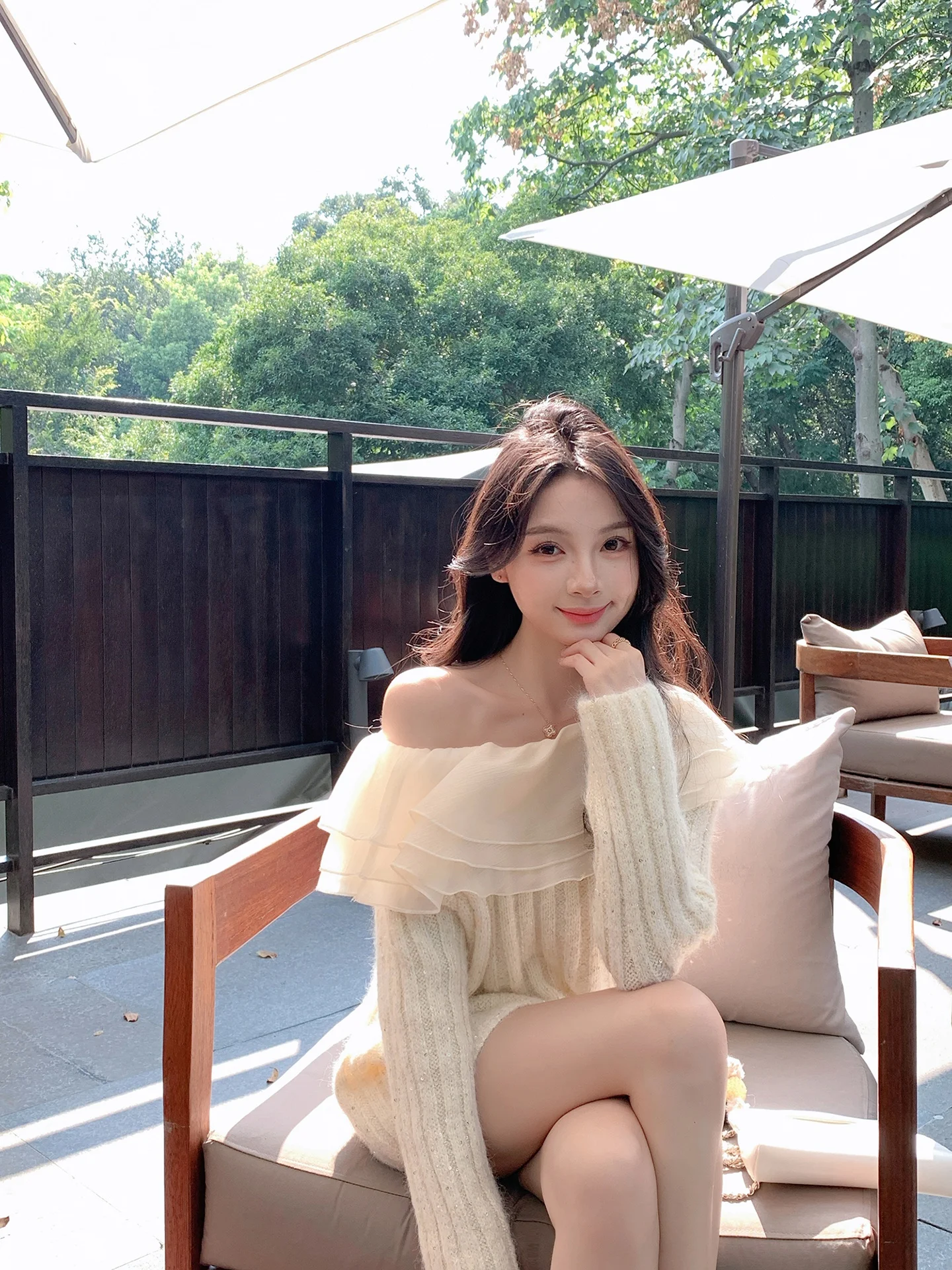 Белый утепленный свитер с открытыми плечами для женщин, свободный, в стиле оверсайз, осенне-зимний, с асимметричным вырезом на плече, милый, с обычными рукавами
Белый утепленный свитер с открытыми плечами для женщин, свободный, в стиле оверсайз, осенне-зимний, с асимметричным вырезом на плече, милый, с обычными рукавами