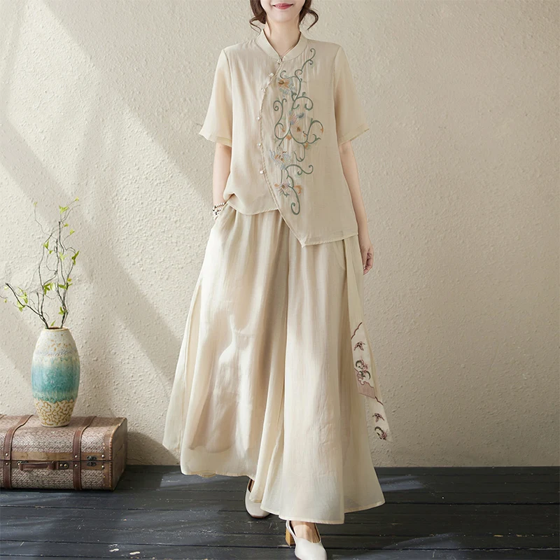 New Chinese Style Mom Summer Outfit Set Embroidered Button Cotton Linen Wide Leg Pants Two Piece Set Ethnic Fashion Loose Fit
New Chinese Style Mom Summer Outfit Set Embroidered Button Cotton Linen Wide Leg Pants Two Piece Set Ethnic Fashion Loose Fit